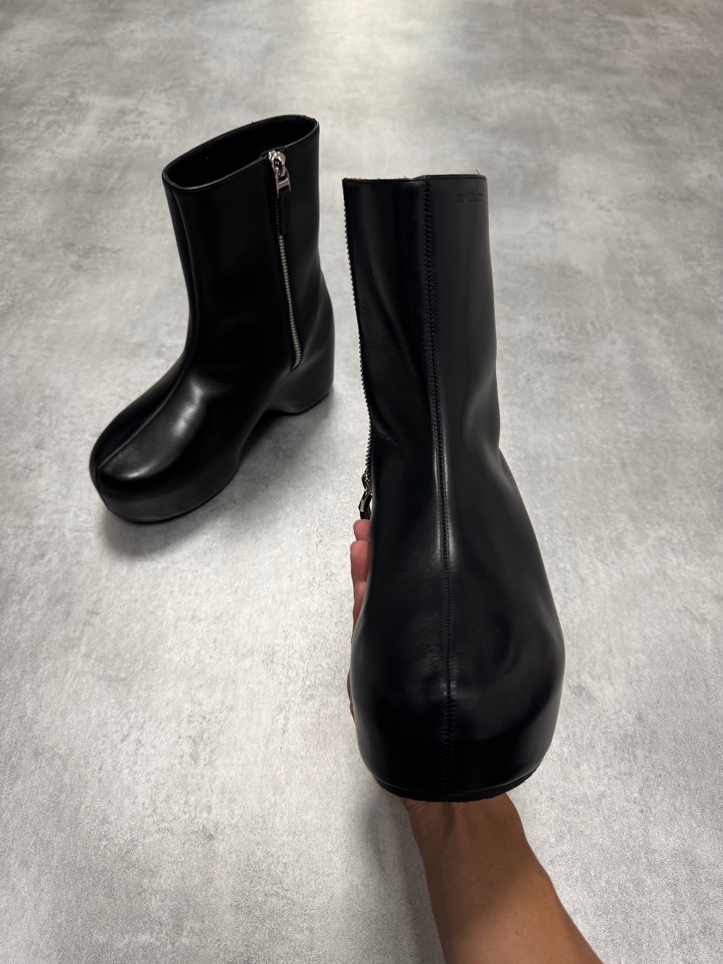 SS2022 Givenchy G Clog Black Calf Leather Boots (41eu/us8)