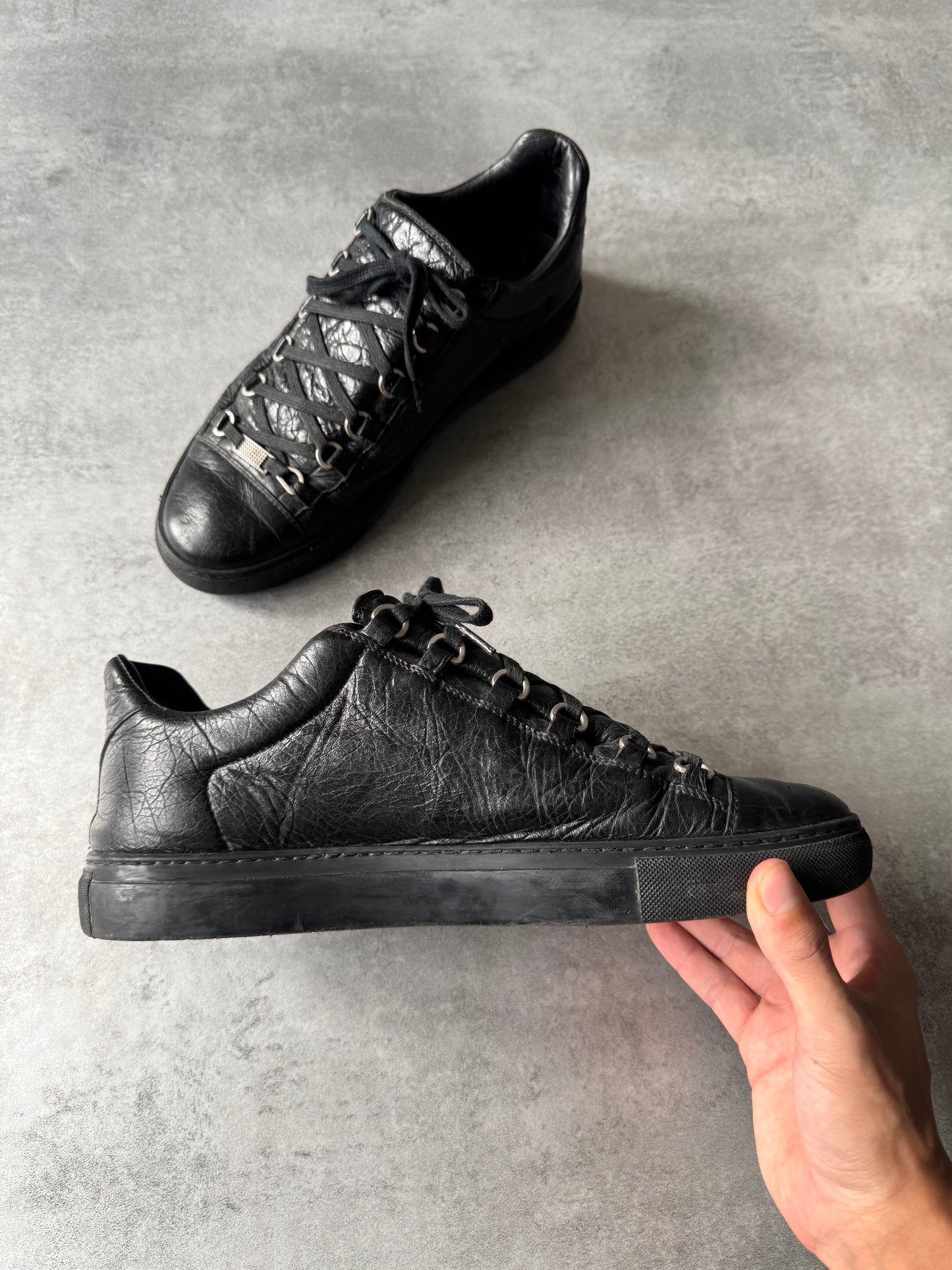 Balenciaga Arena Low Black Cracked Leather Sneakers (44eu/us10)