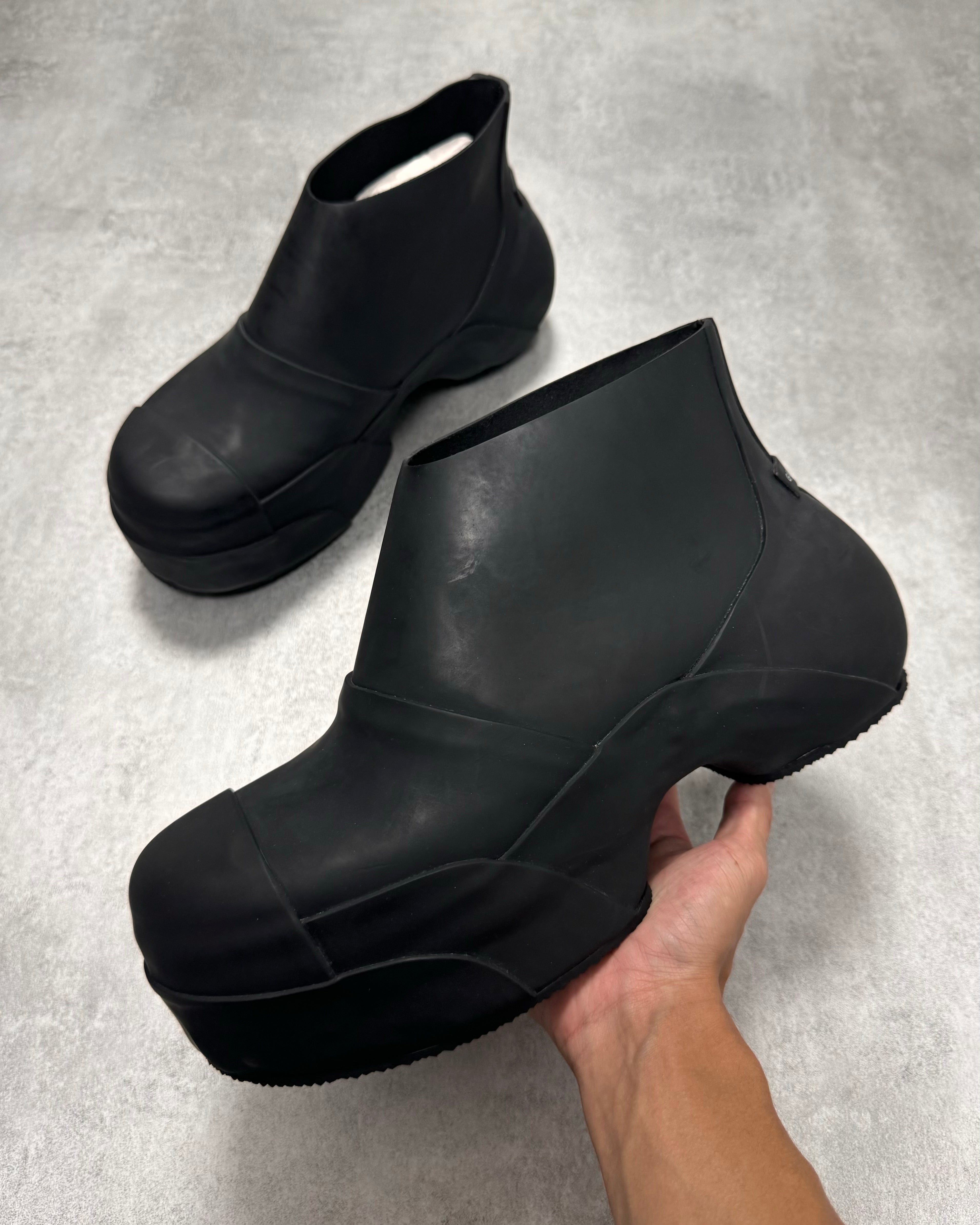 SS2023 Givenchy Show Rubber Rain Low Boots