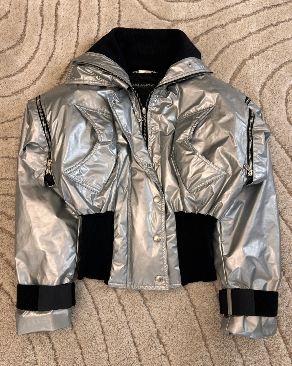 FW2003 Dolce & Gabbana Silver Cropped Zip Puffer Jacket (XS)