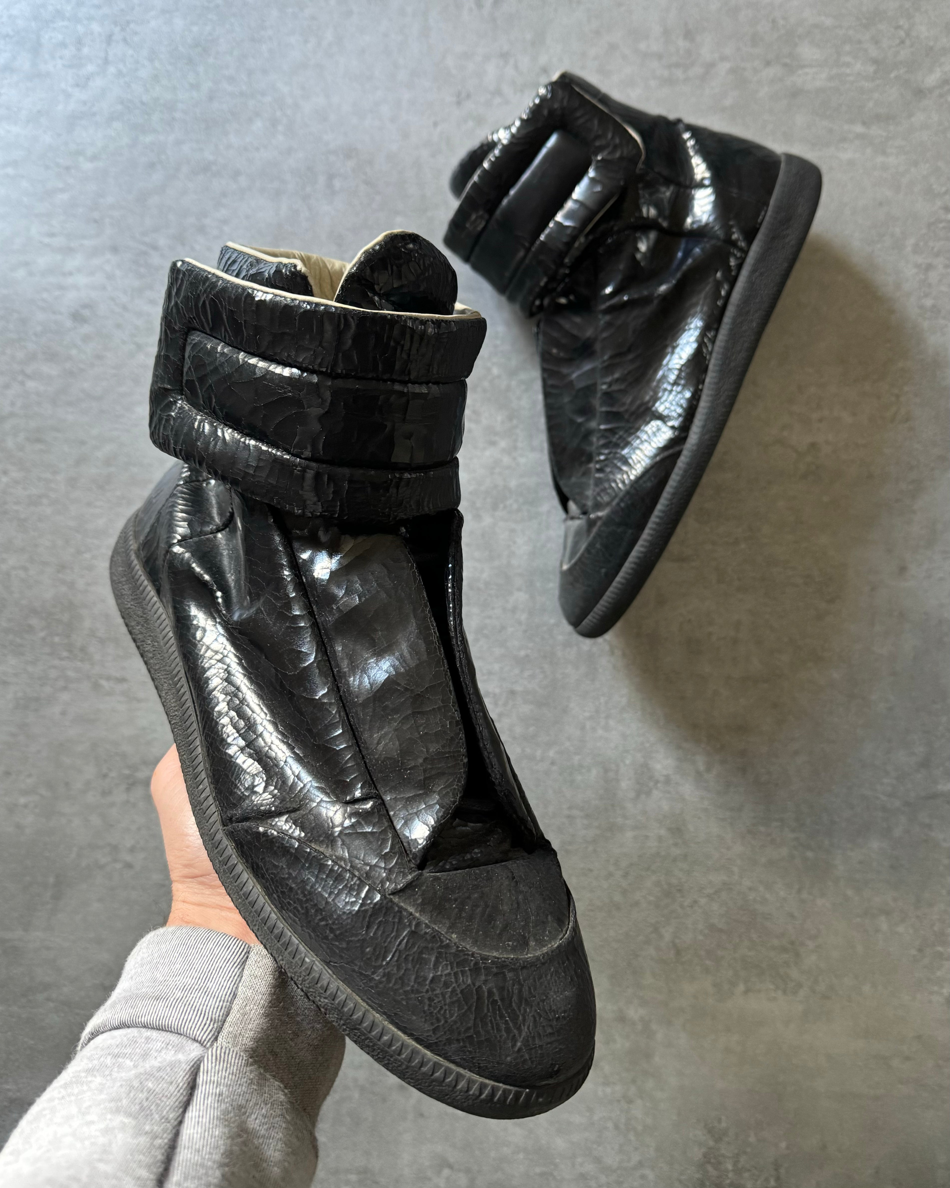Maison Margiela Future Cracked Relief Black (44) - 1