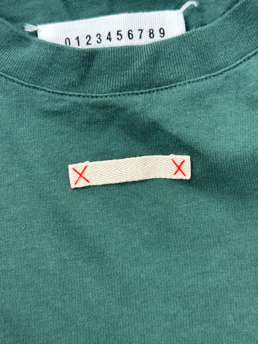 AW2021 Maison Margiela Green Minimalist Front Tab T-Shirt ETQjvcdM 6