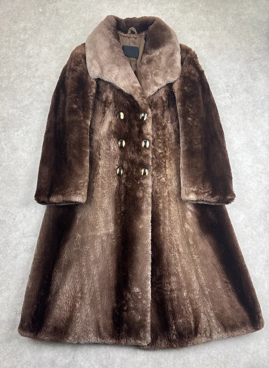 2000s Prada Brown Nutria Fur Double-Breasted Coat ExekqqYq 0