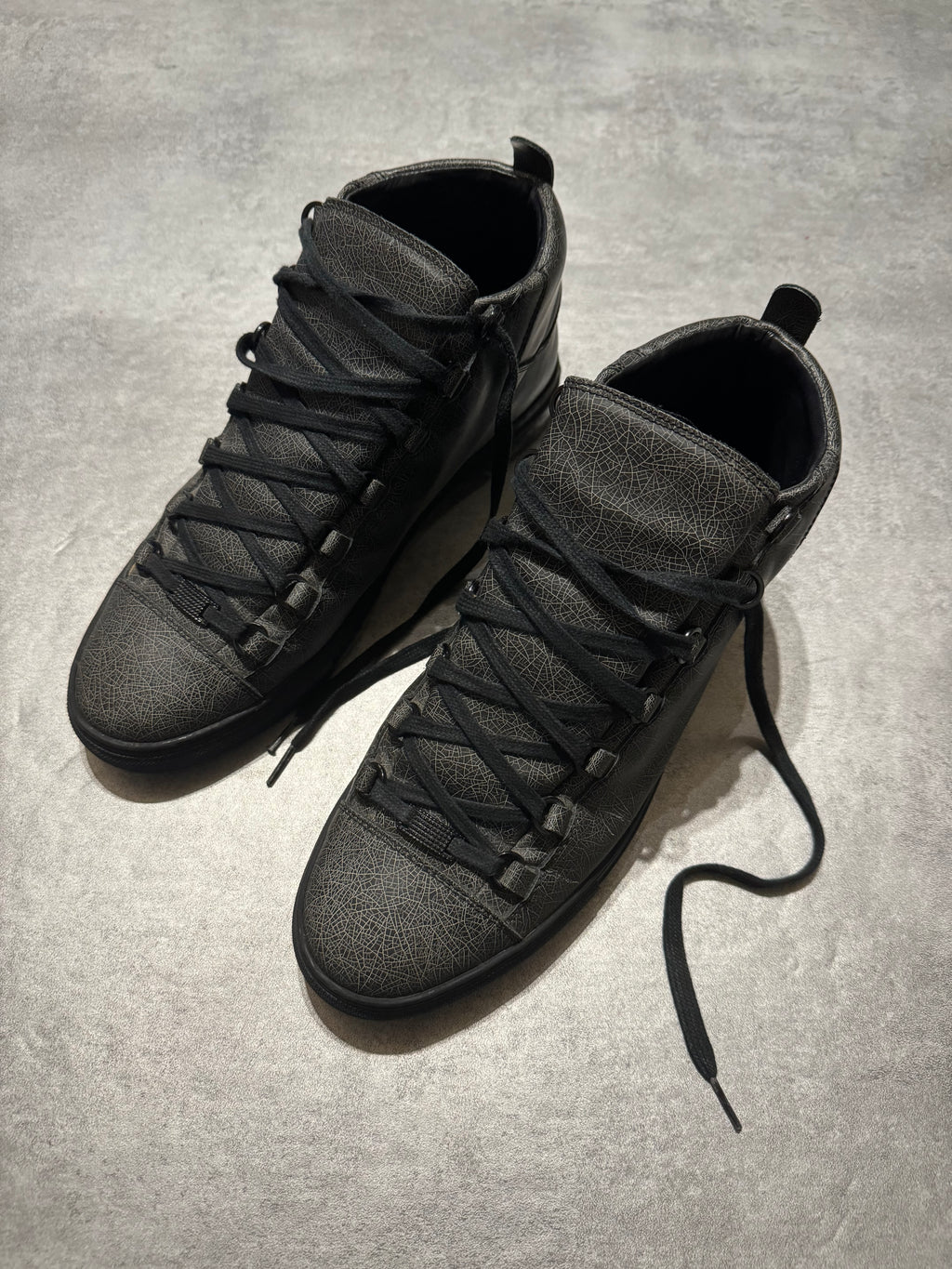 Balenciaga Arena High Cracked Grey Print Sneakers (45) - 8