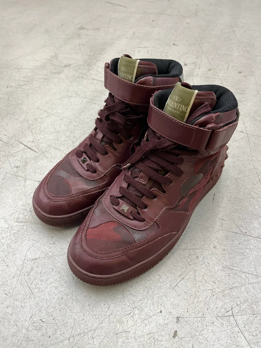 Valentino Camo Rockstud Burgundy High Leather Sneakers FPVYkCum 4