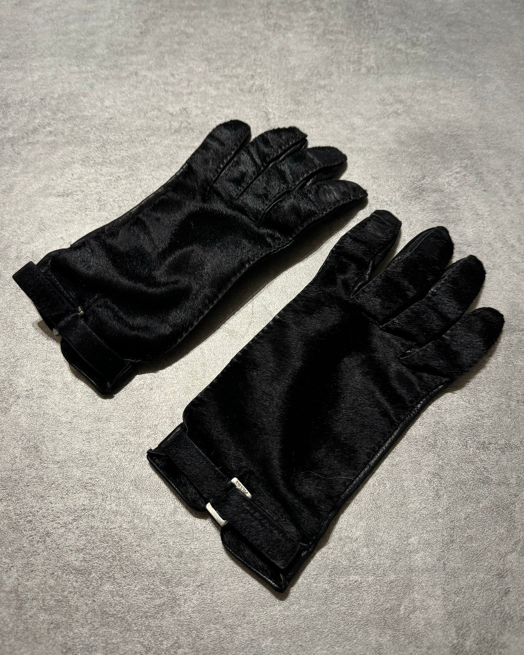 2000s Prada Black Pony Hair Leather Gloves (OS) - 6