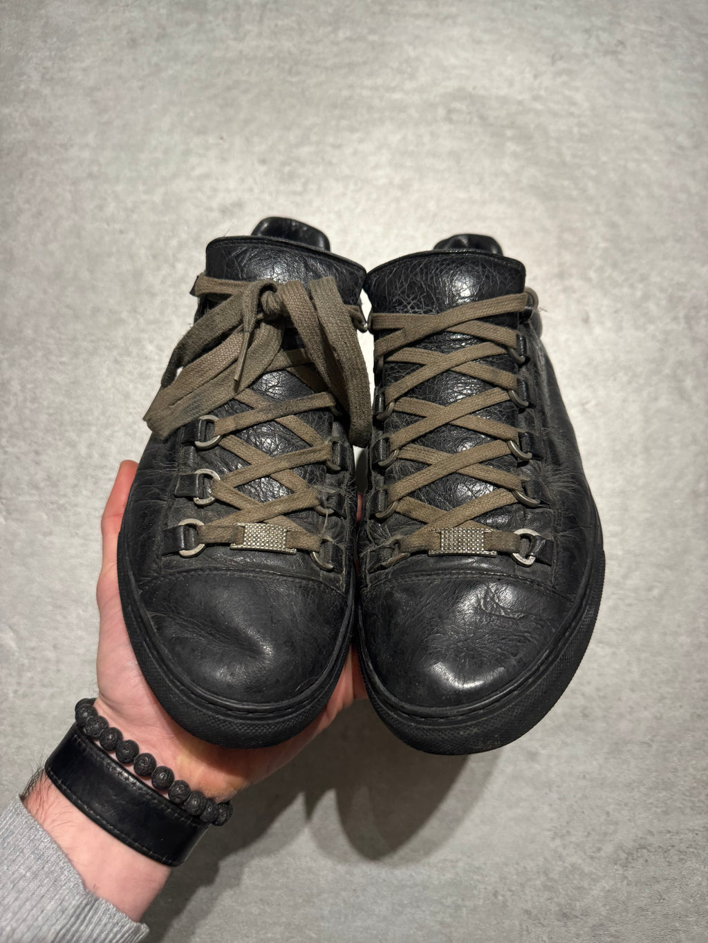 Balenciaga Arena Black Cracked Low Leather Sneakers (41) - 2
