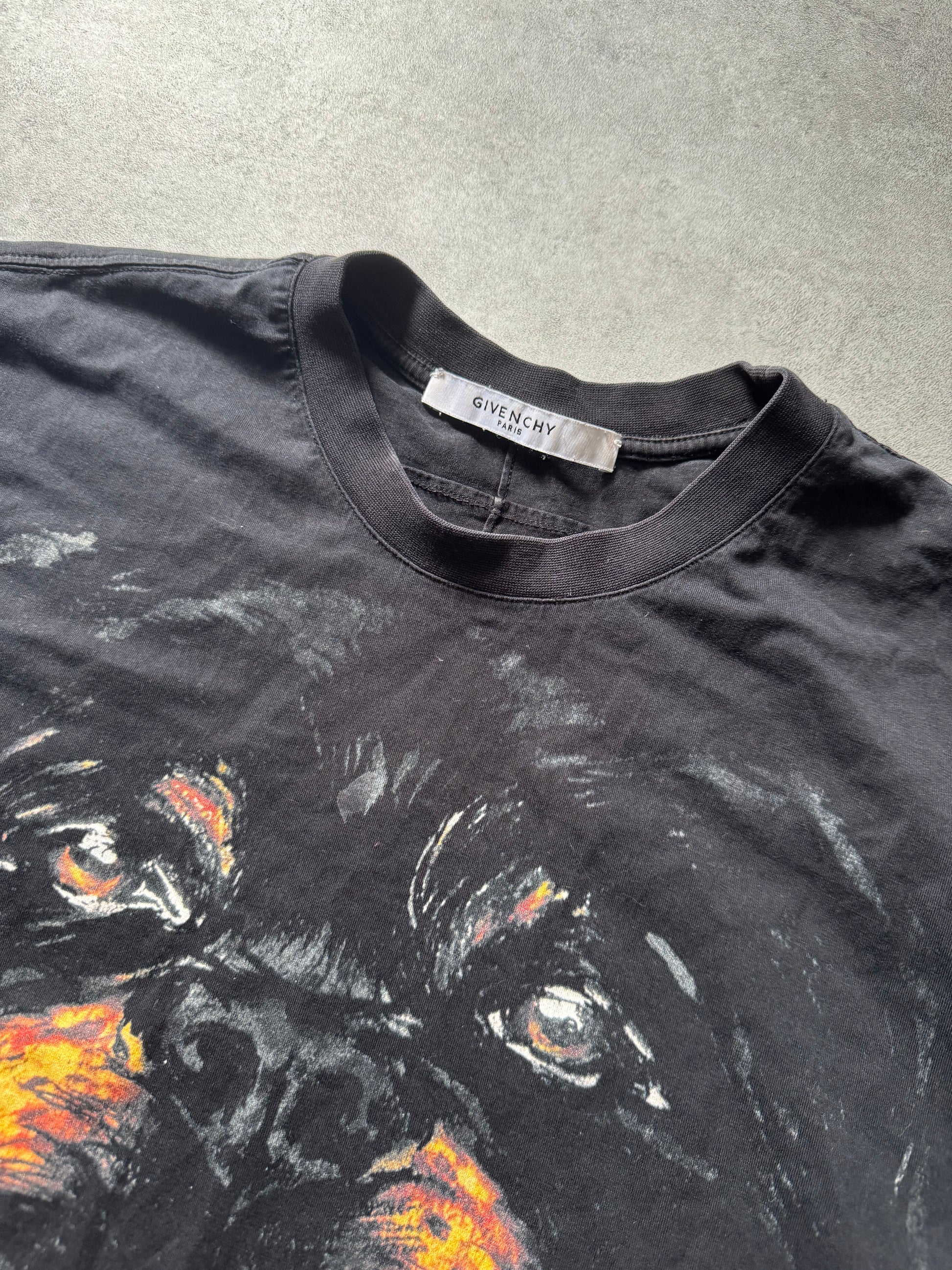 Givenchy rottweiler Grey popular Tshirt XL