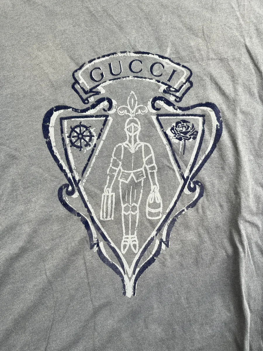 2010s Gucci Slate Blue Crest Graphic Two-Tone T-Shirt HRFaqVkm 5