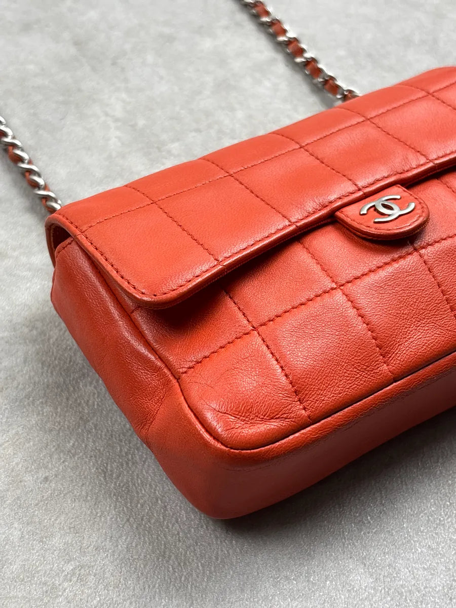 SS2004 Chanel Orange Leather Quilted Chain Flap Crossbody Bag HSWkBLaI 10