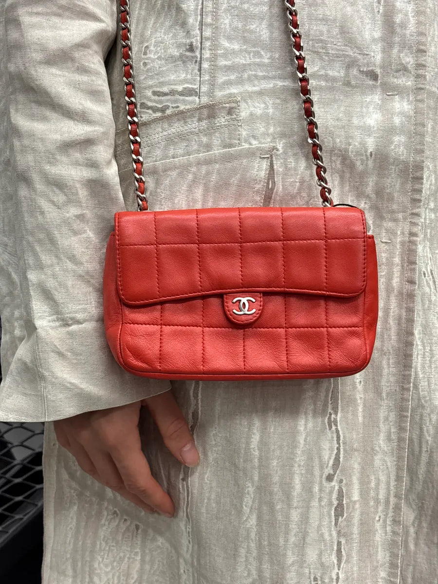 SS2004 Chanel Orange Leather Quilted Chain Flap Crossbody Bag HSWkBLaI 2