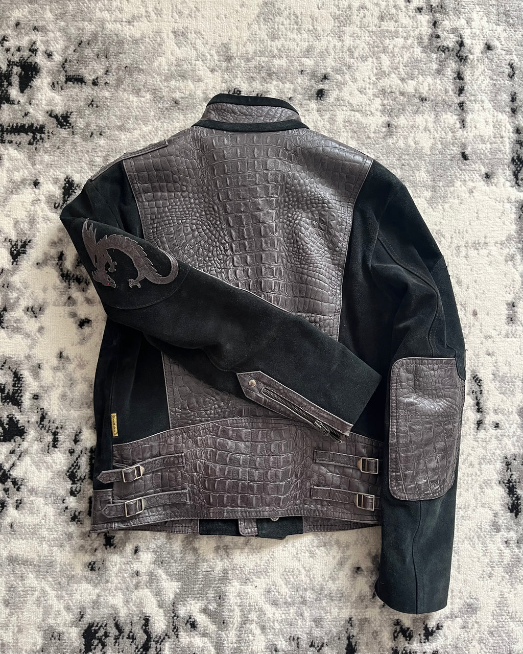FW1998 Armani Dragon Hide Leather Skin Jacket (S/M) – Dolce Vita Hub FW1998 Armani Dragon Hide Leather Skin Jacket (S/M) – Dolce Vita Hub
