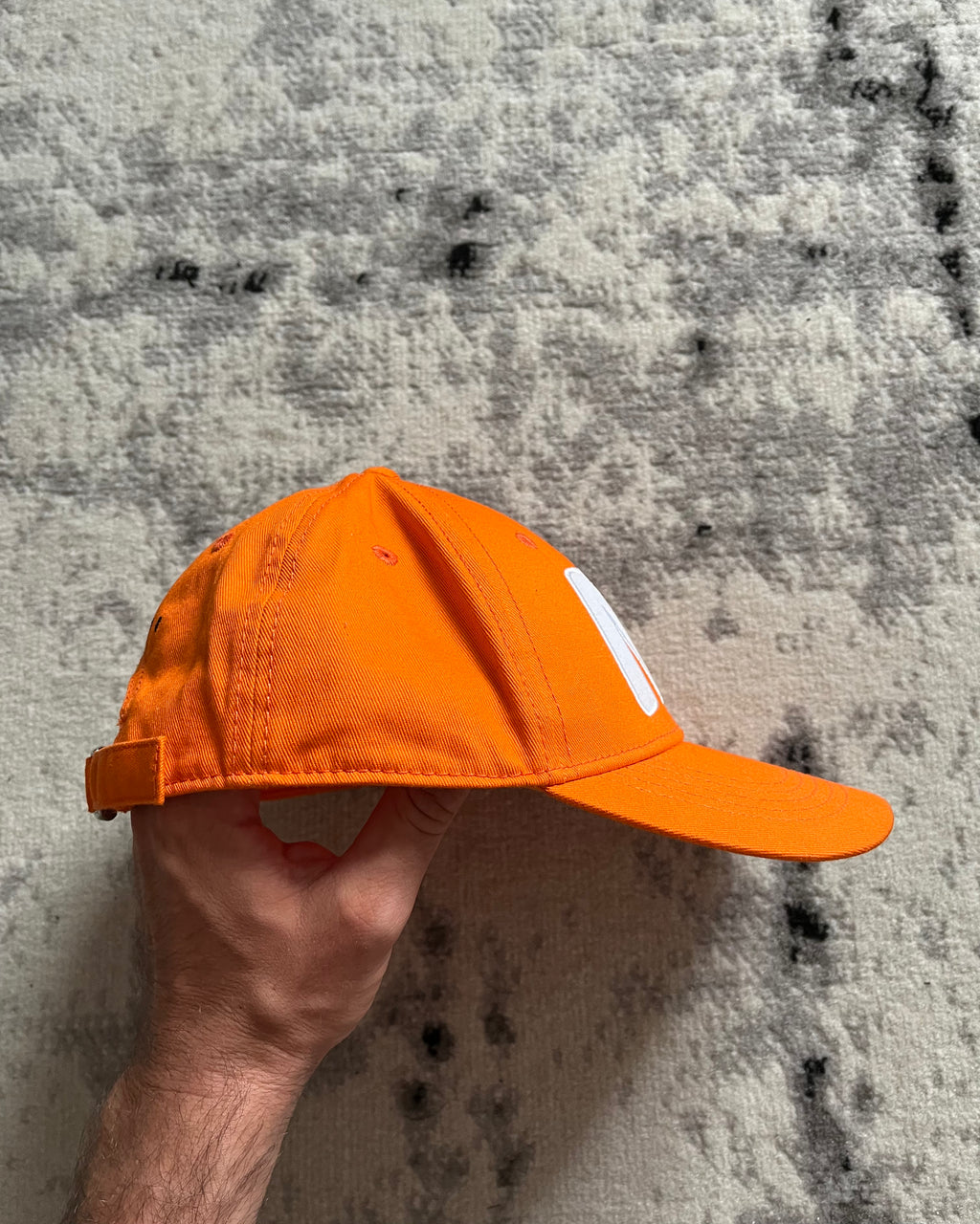 Marni 活力标志性橙色卡车司机帽