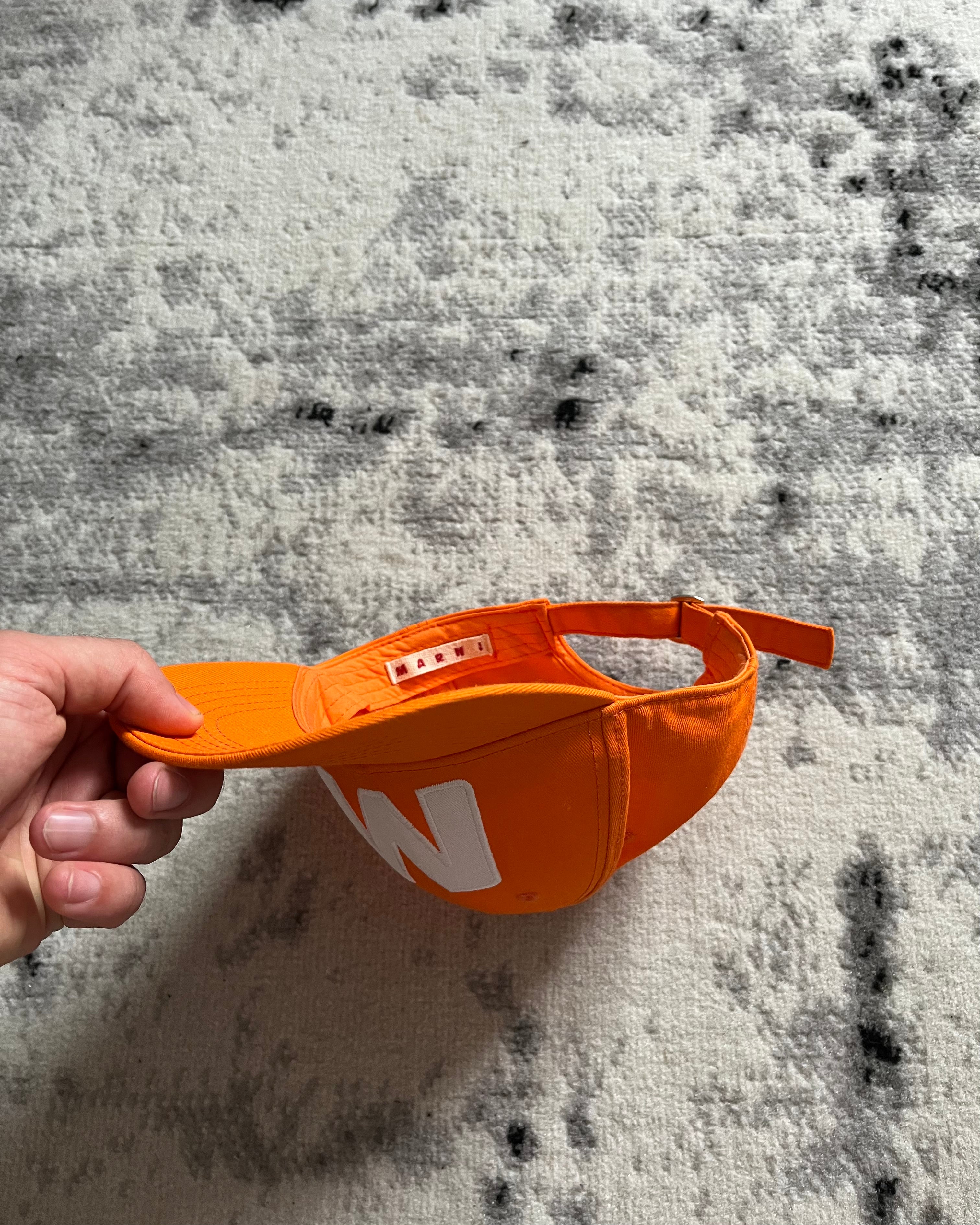 Marni 活力标志性橙色卡车司机帽