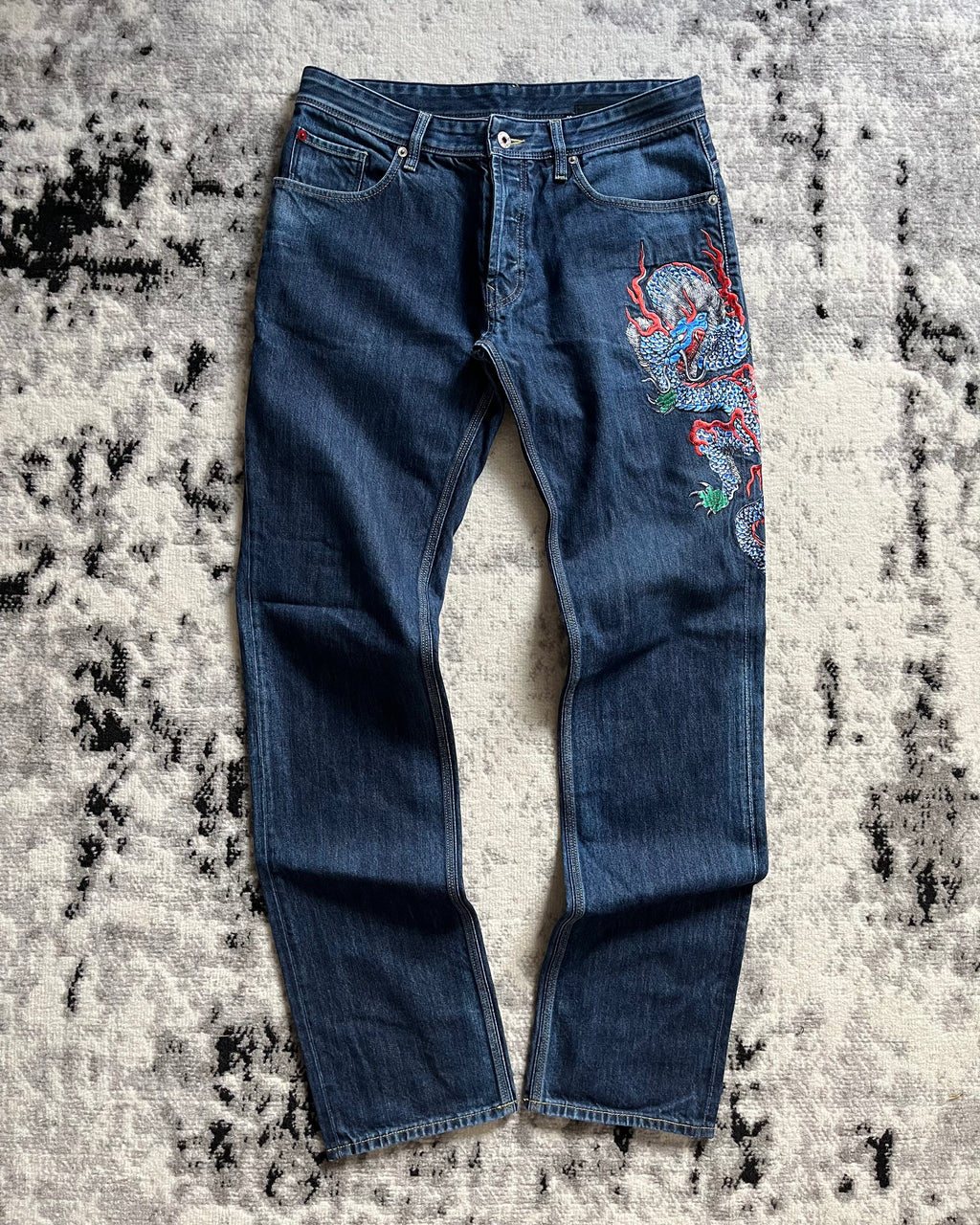 ラブモスキーノ ミスティックチャーム ドラゴン刺繍 ジーンズ (M)