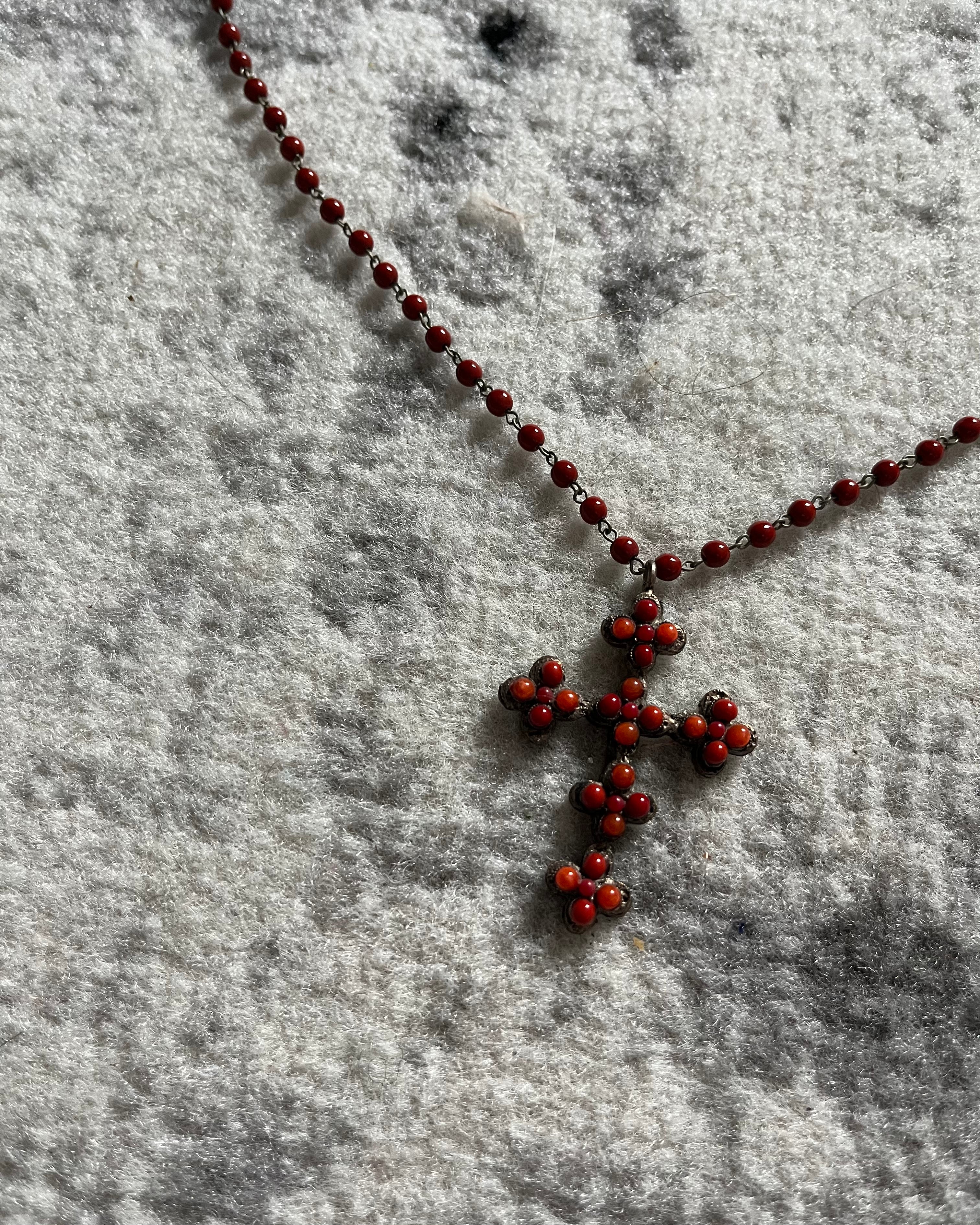 90 年代 Dolce &amp; Gabbana Faith 红色项链