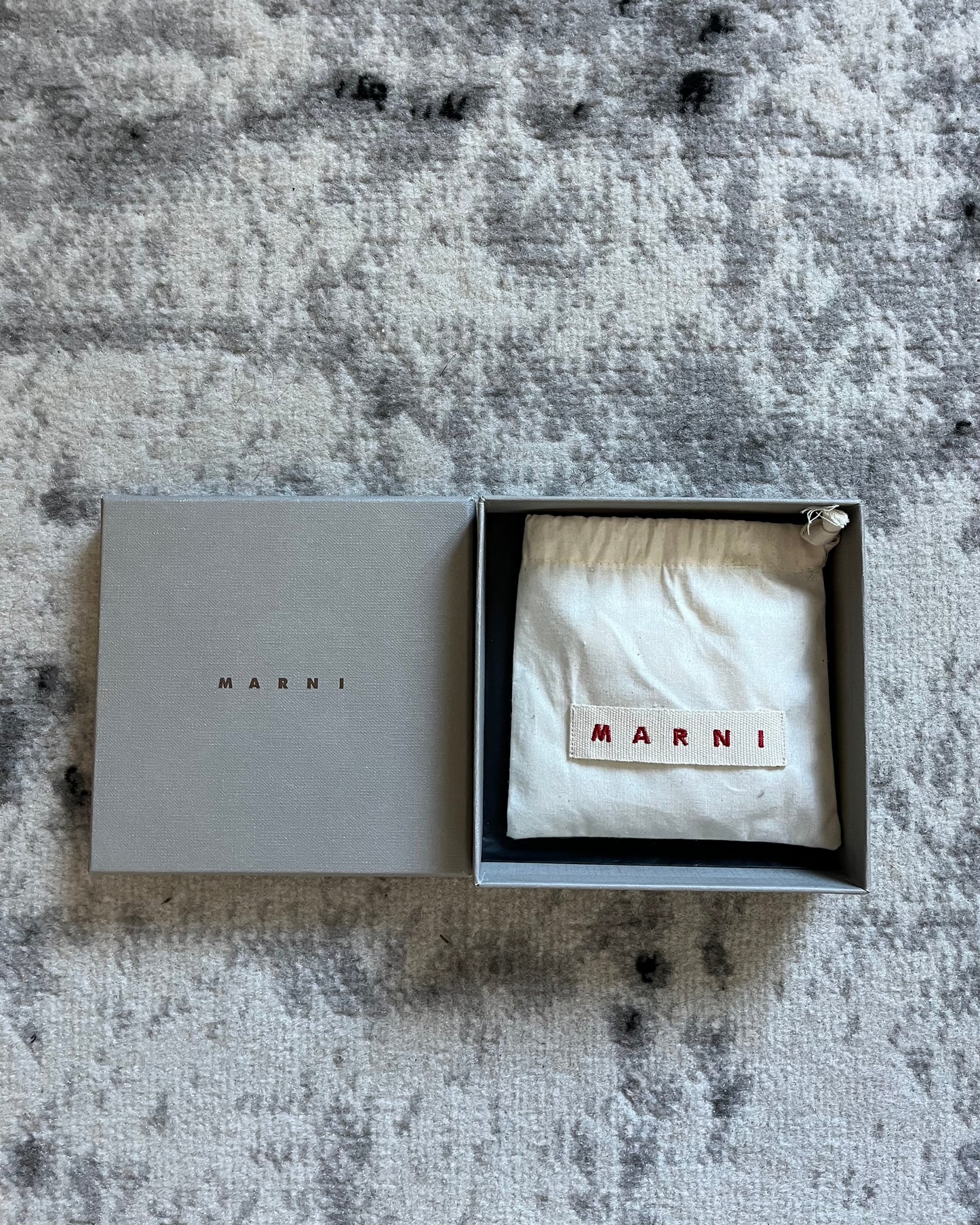 Marni Brut 金属手链