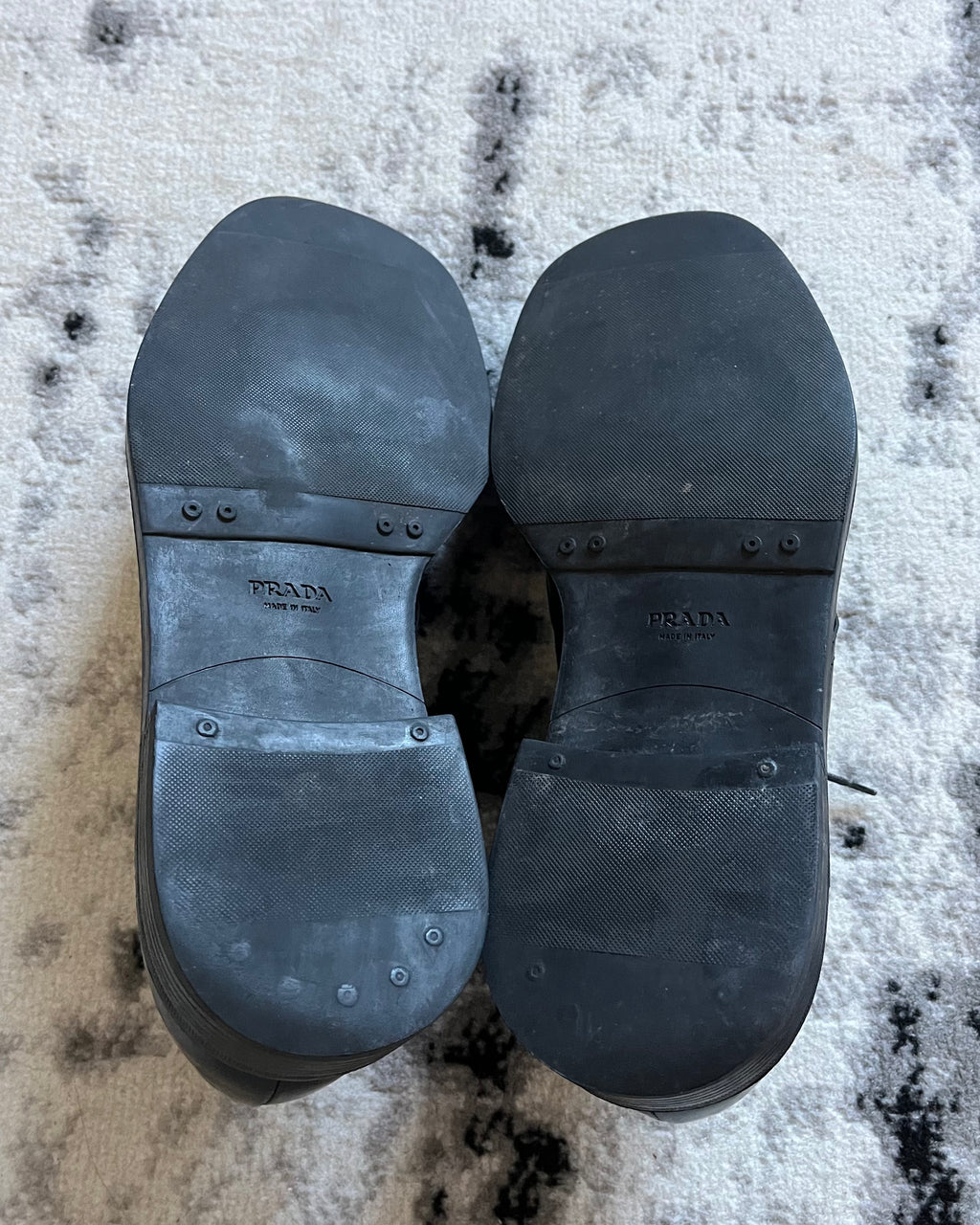 Prada Black Leather Derby Shoes (42,5eu/9us)