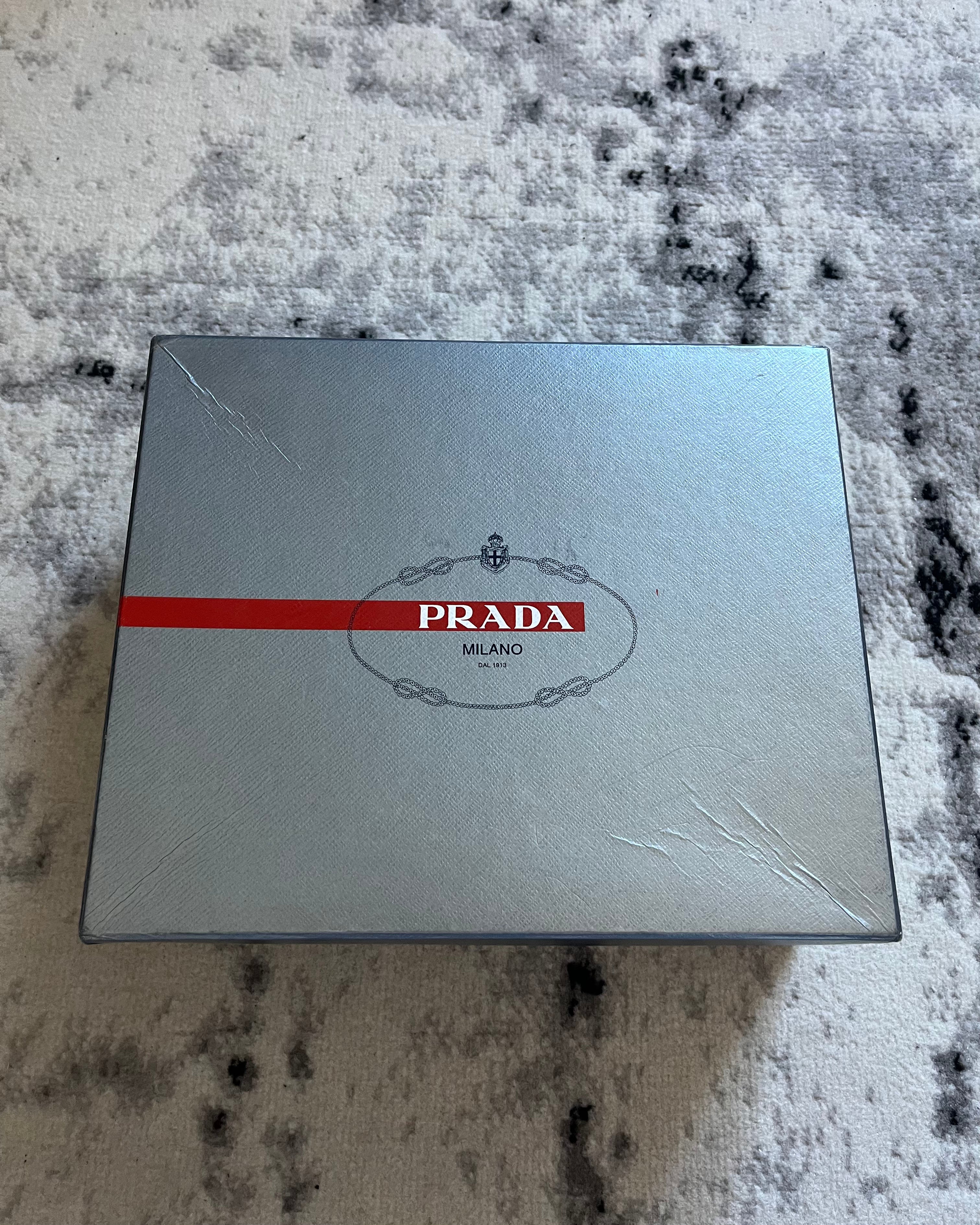 プラダ アメリカズ カップ サテン ブラック (40eu/7us)