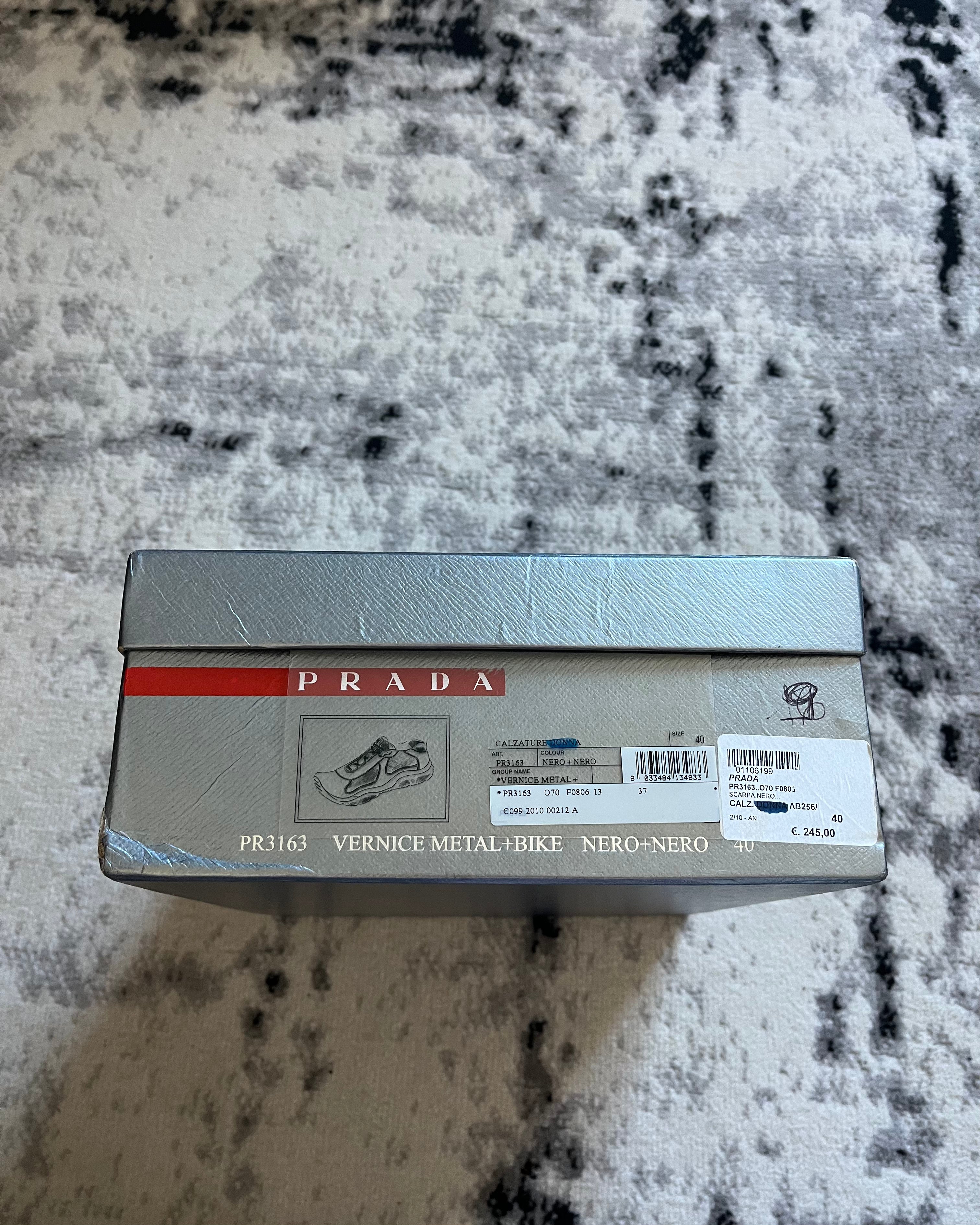 プラダ アメリカズ カップ サテン ブラック (40eu/7us)