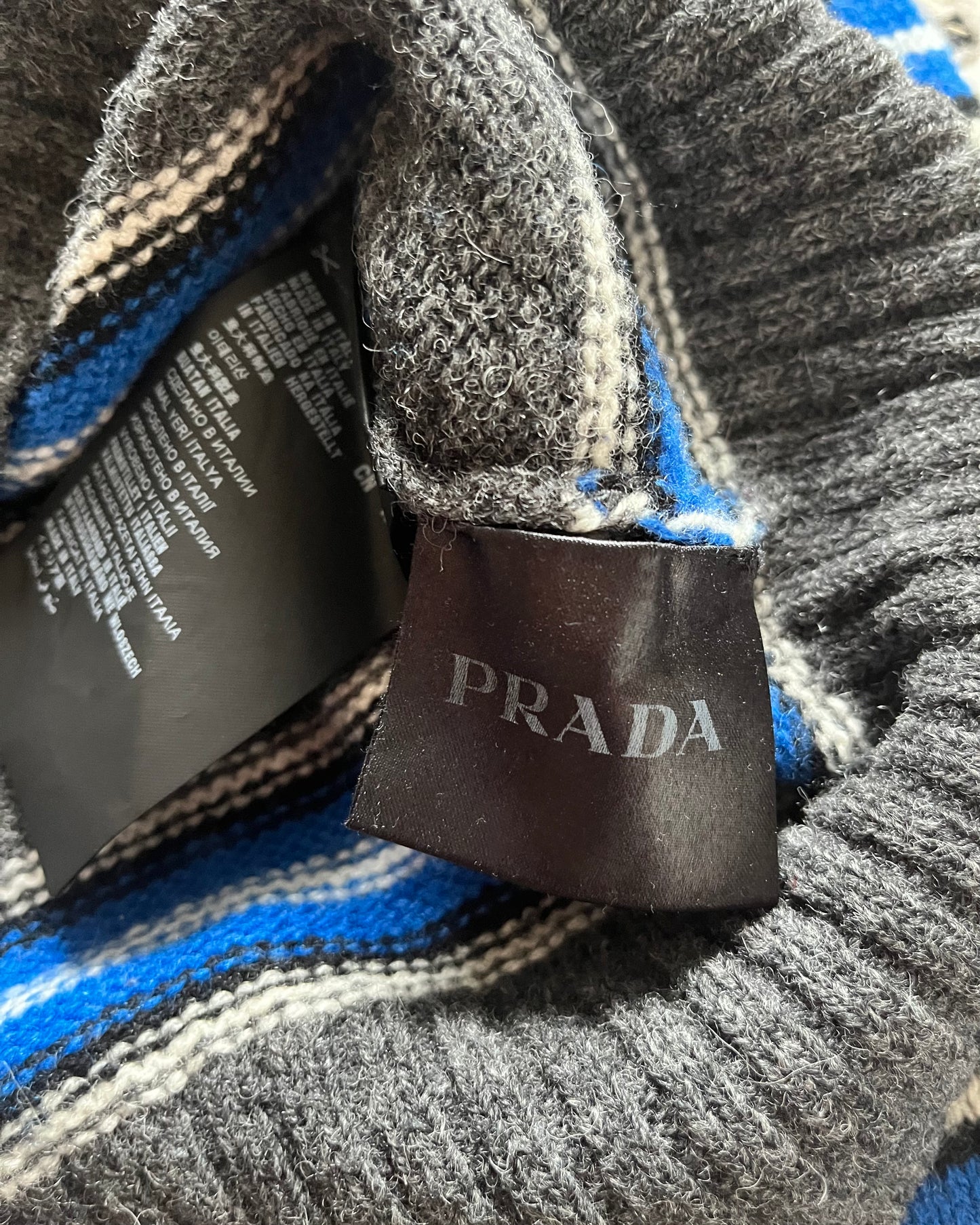 2018 秋冬 Prada 灰色淡蓝色条纹羊毛毛衣（M/L）