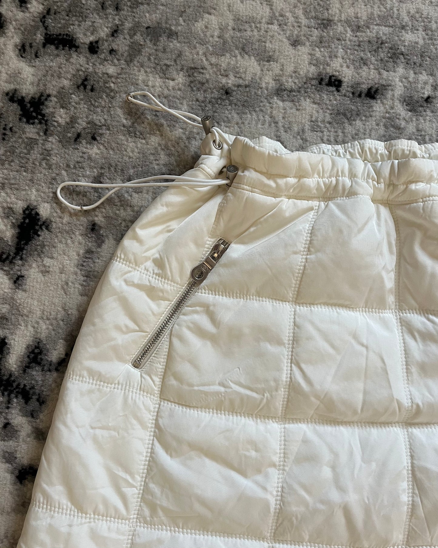 AW00 Chanel Ski Puffer White Skirt (XS/S)