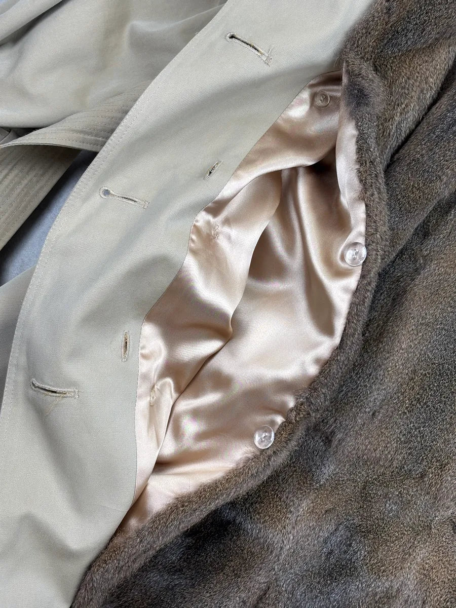 1970s Yves Saint Laurent Beige Squirrel Fur-Lined Double-Breasted Trench Coat FudbhCrX 8