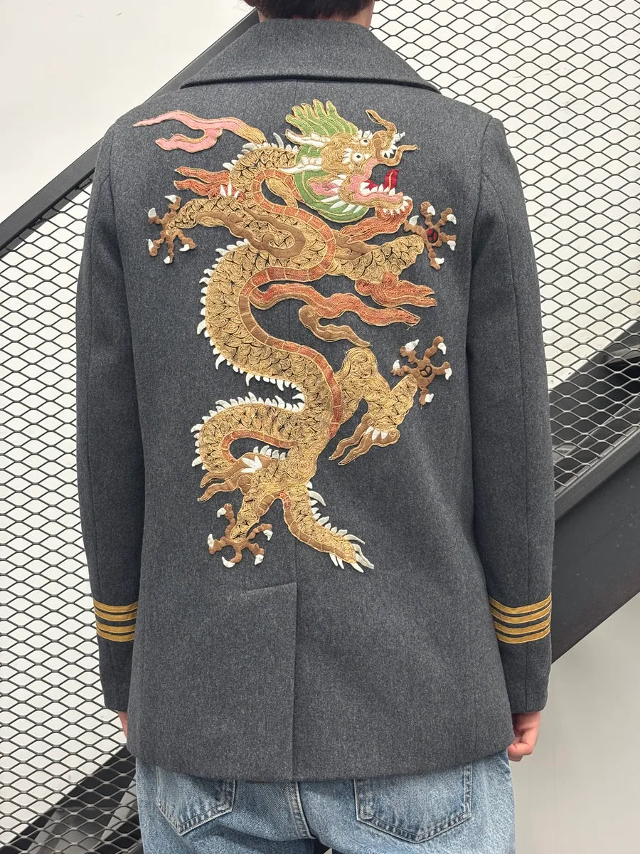 AW2017 Gucci Grey Wool Dragon Embroidered Double-Breasted Coat MSVUVgQA 2