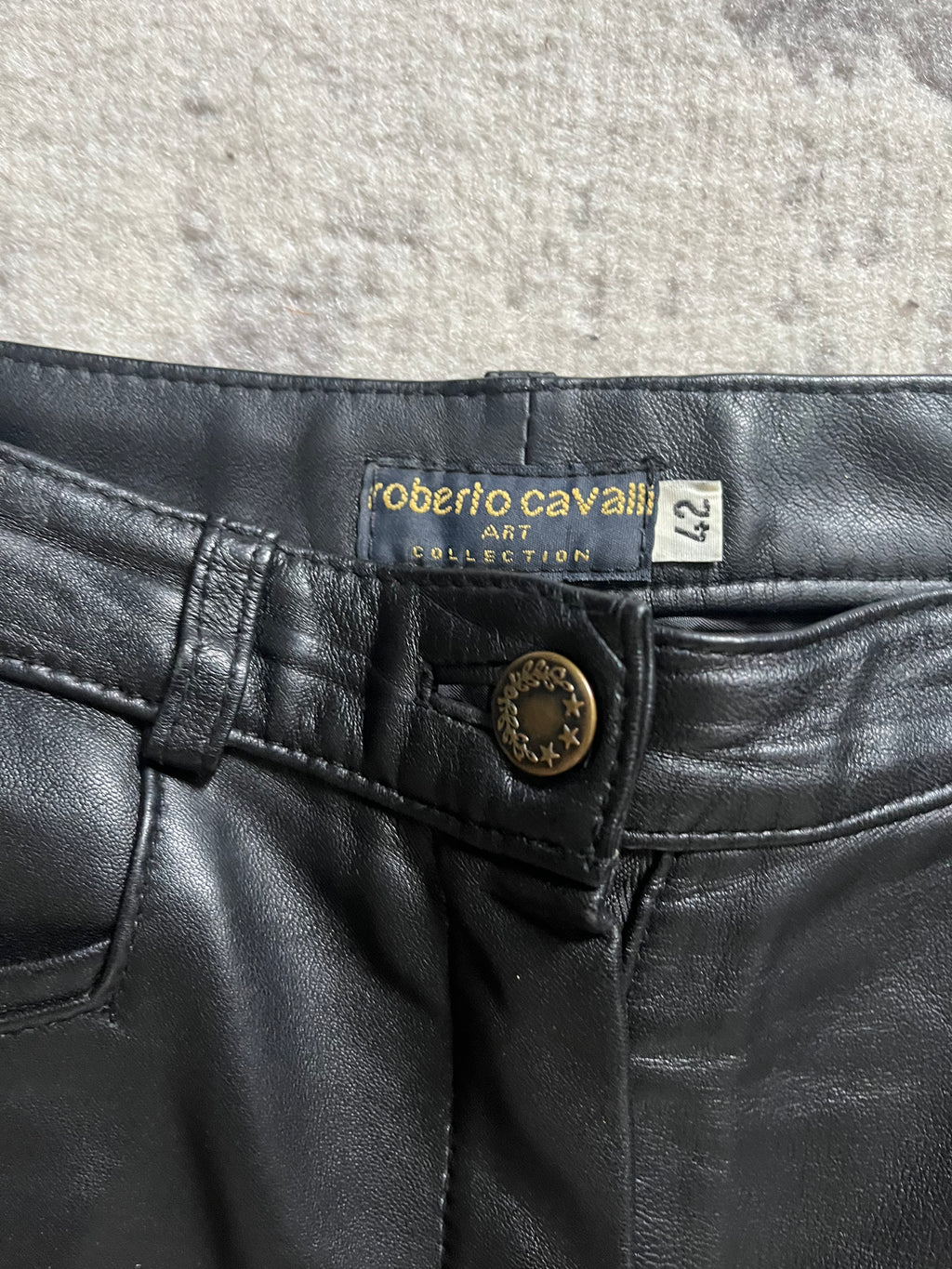ロベルト カヴァリ アート コレクション バイカー レザー パンツ (M)