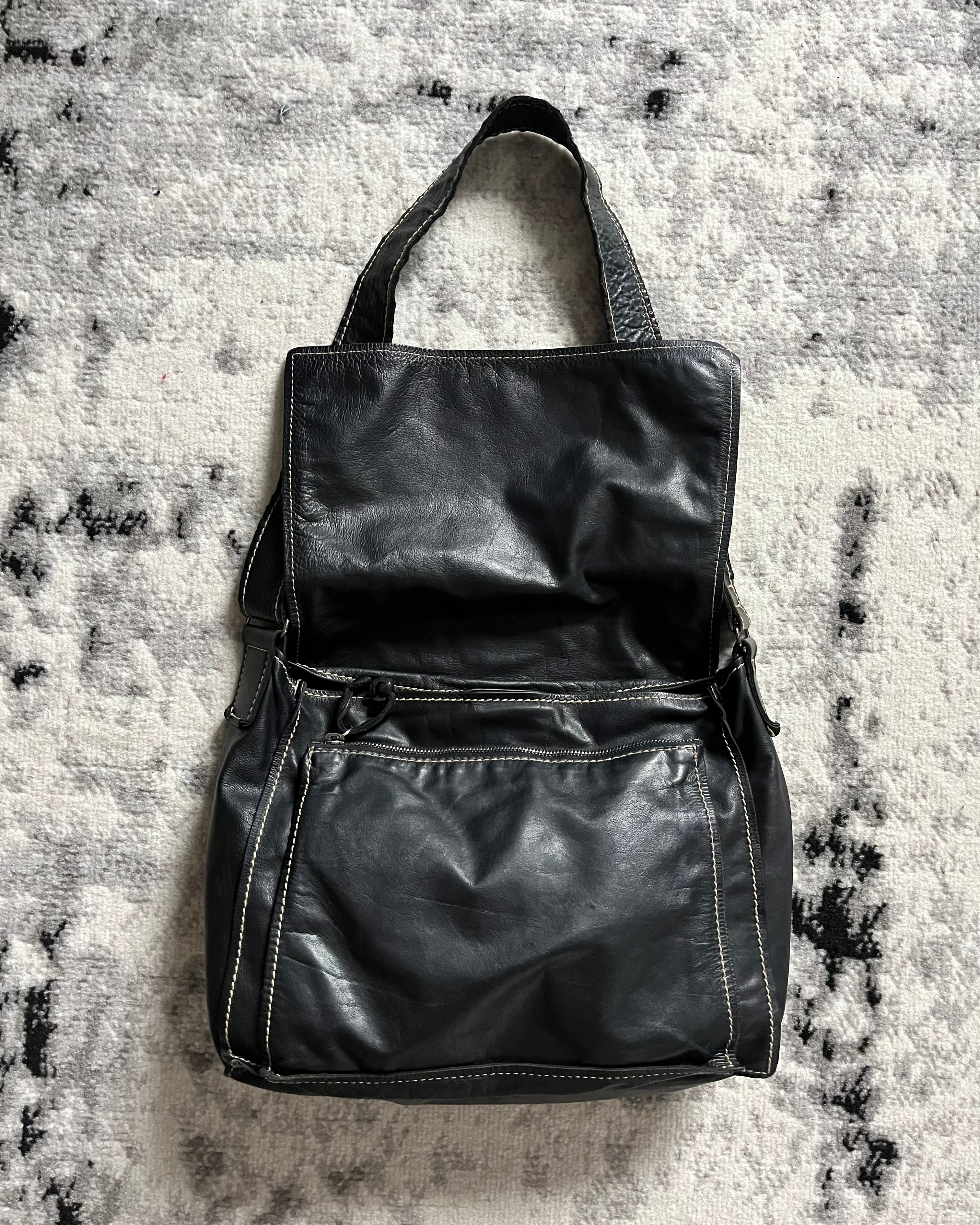 ミュウミュウ レザー ショルダーバッグ