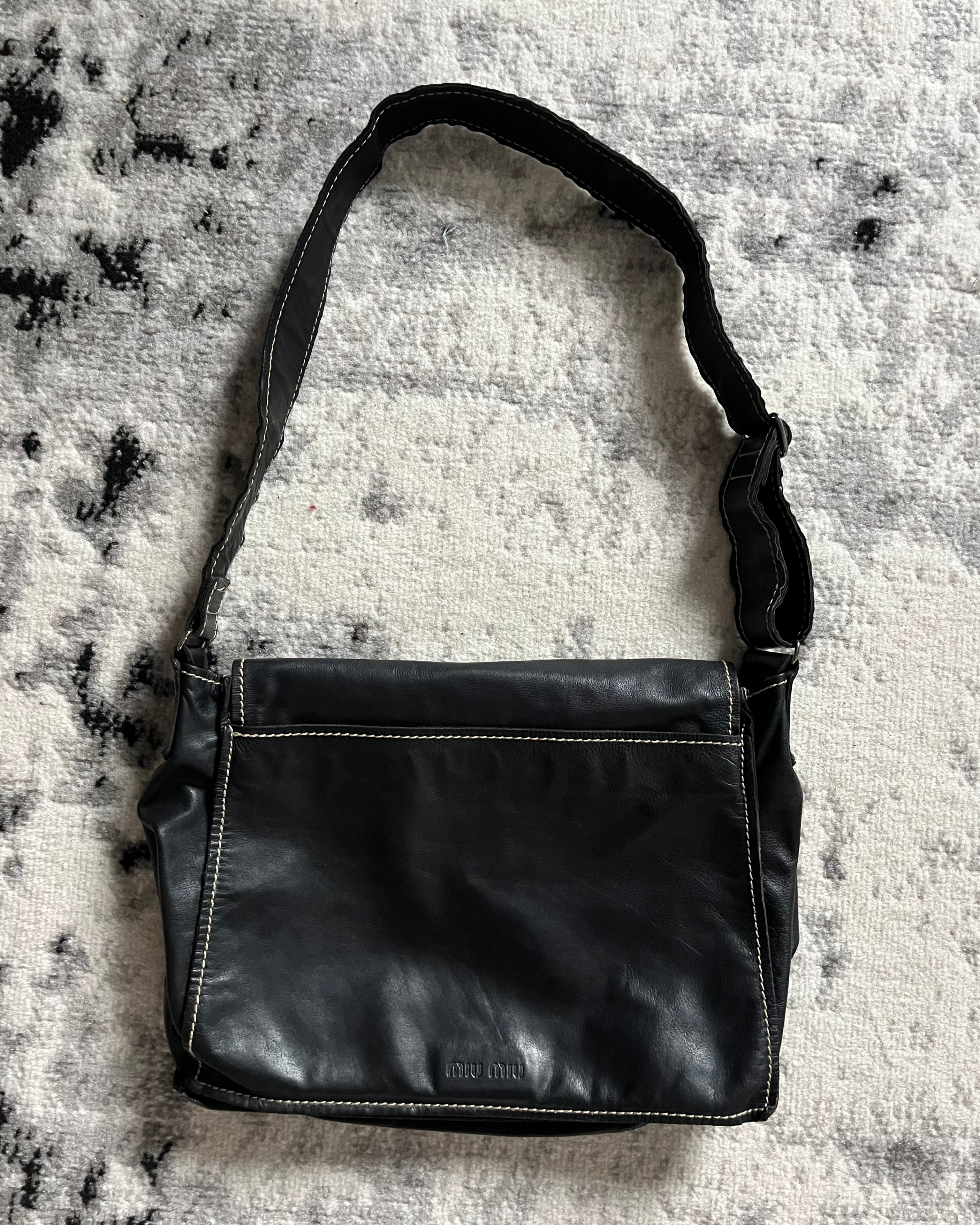 ミュウミュウ レザー ショルダーバッグ