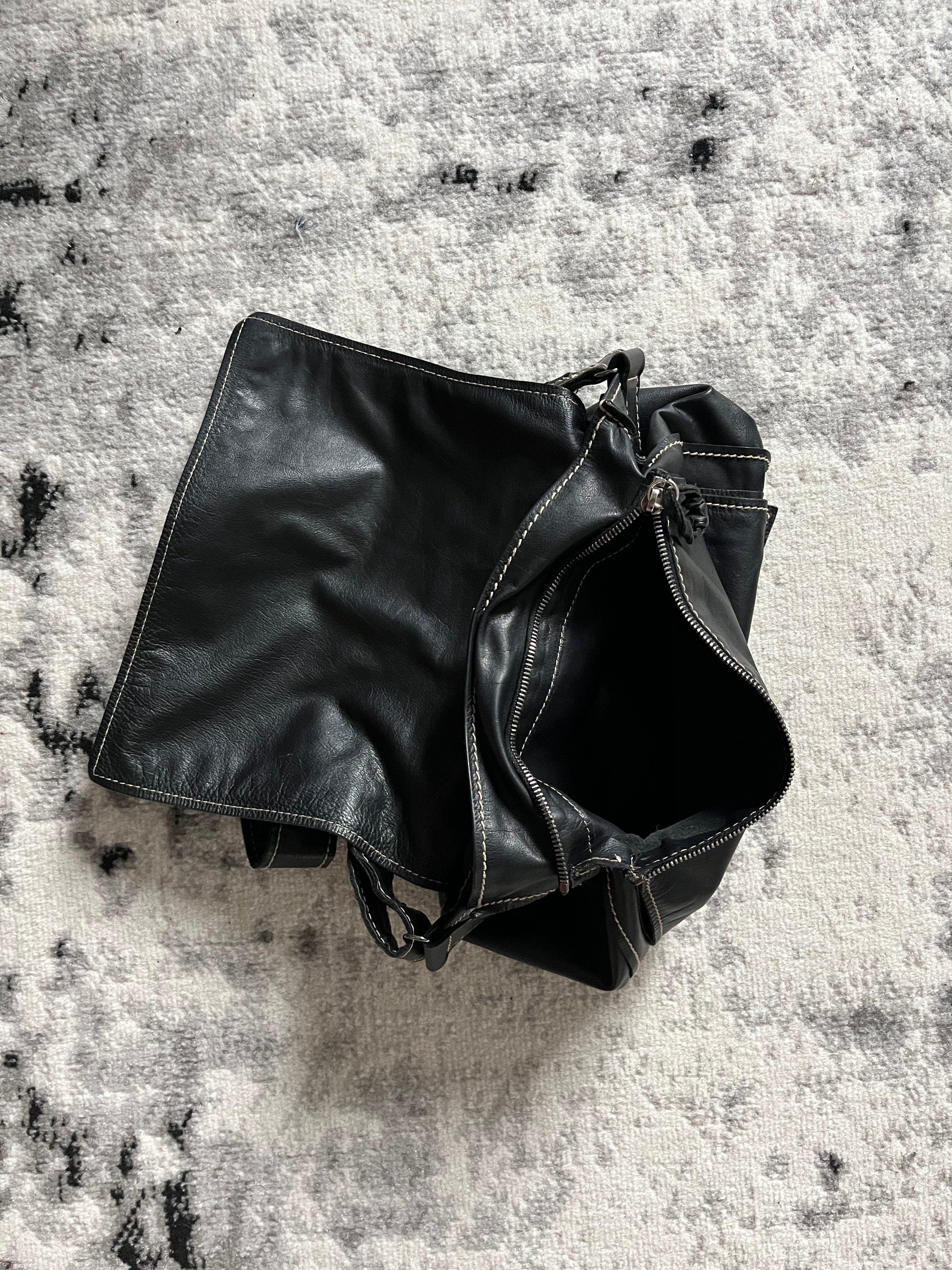 ミュウミュウ レザー ショルダーバッグ