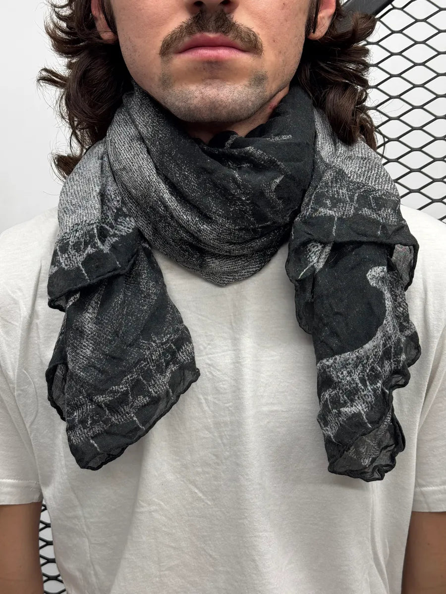 SS2016 Givenchy Black Signature Christ Star Scarf by Riccardo Tisci WCuYgHpc 2