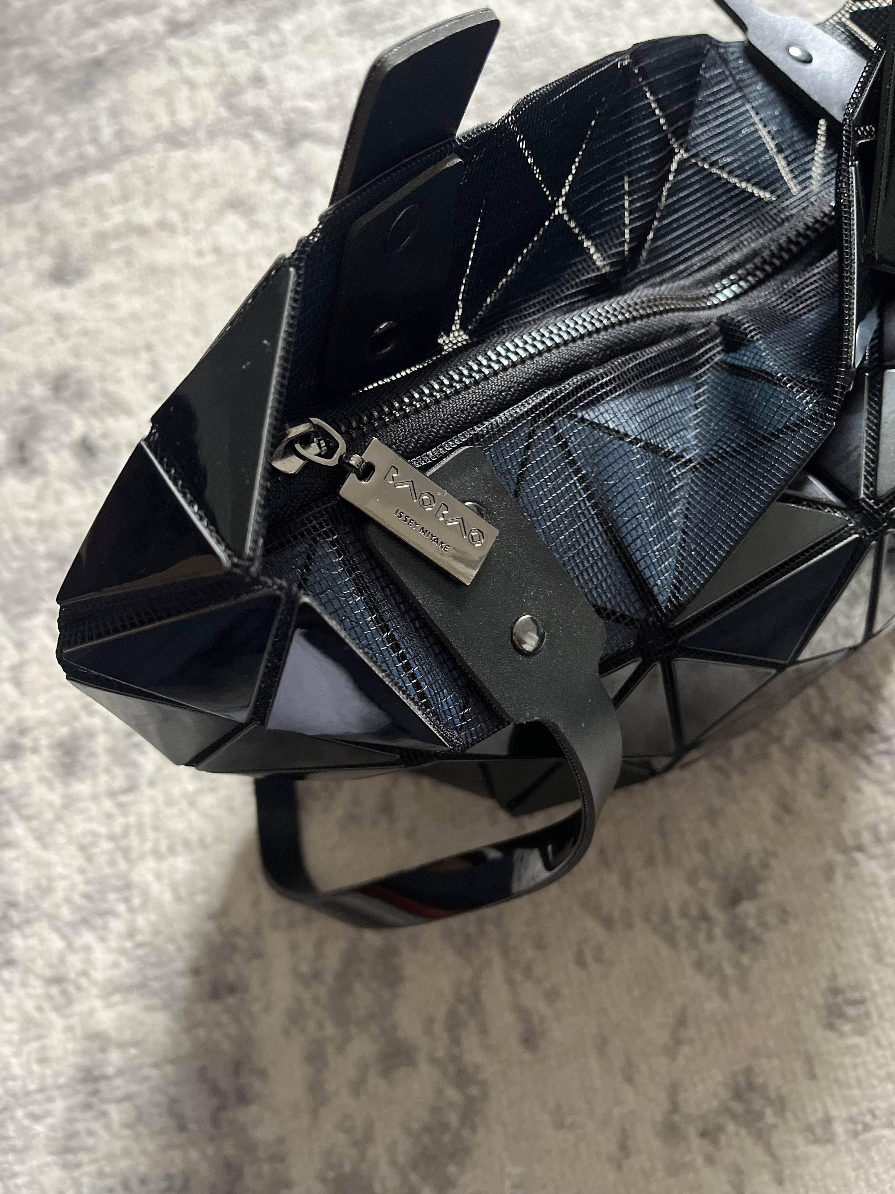 イッセイ ミヤケ BAOBAO 幾何学模様ナイロンバッグ