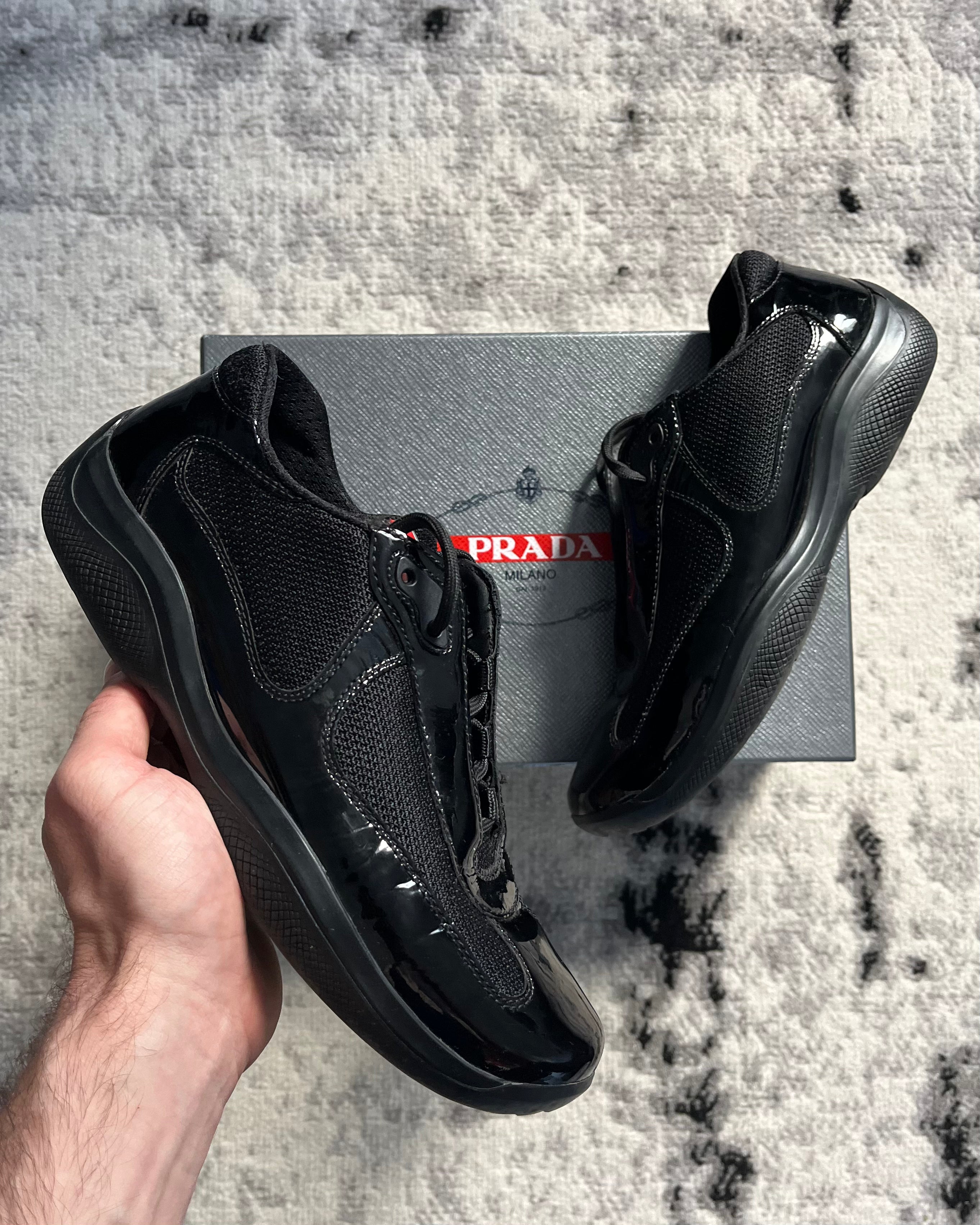 プラダ アメリカズ カップ ブラック サテン (40eu/us7)