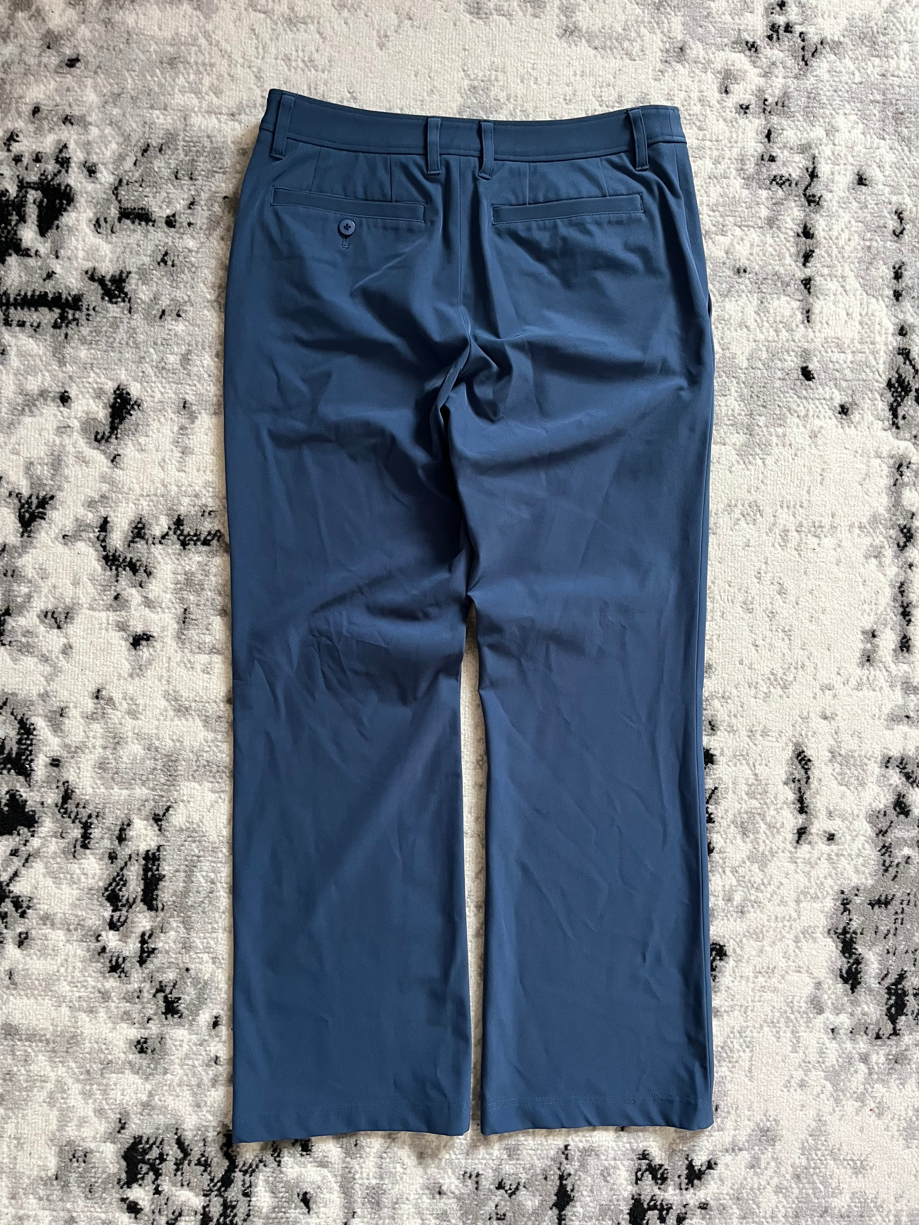 イッセイミヤケ ライトテクニカルアズールパンツ(XS)