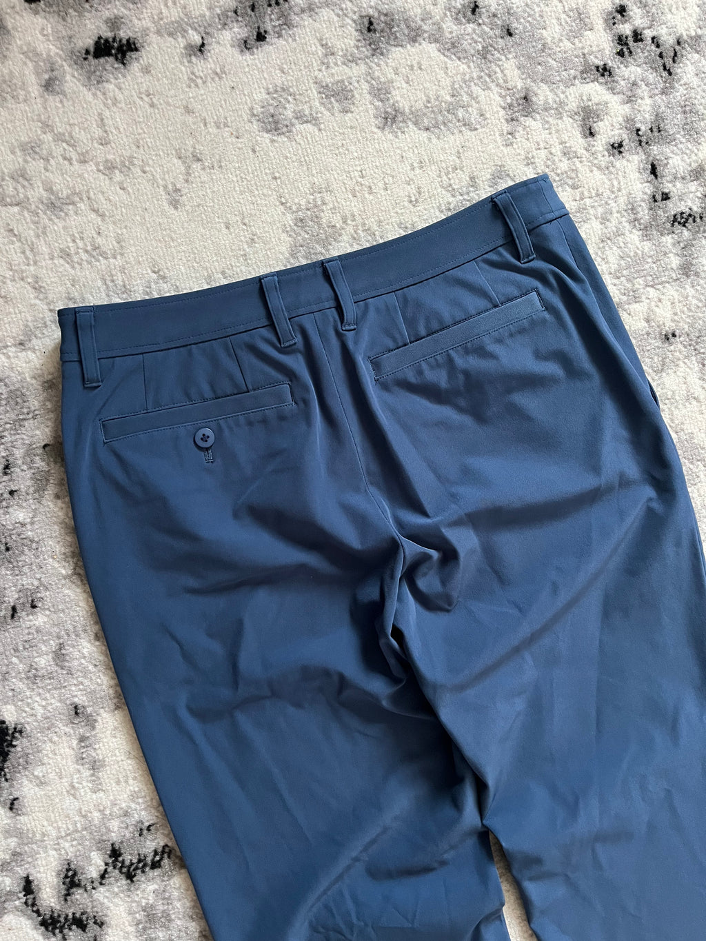 イッセイミヤケ ライトテクニカルアズールパンツ(XS)