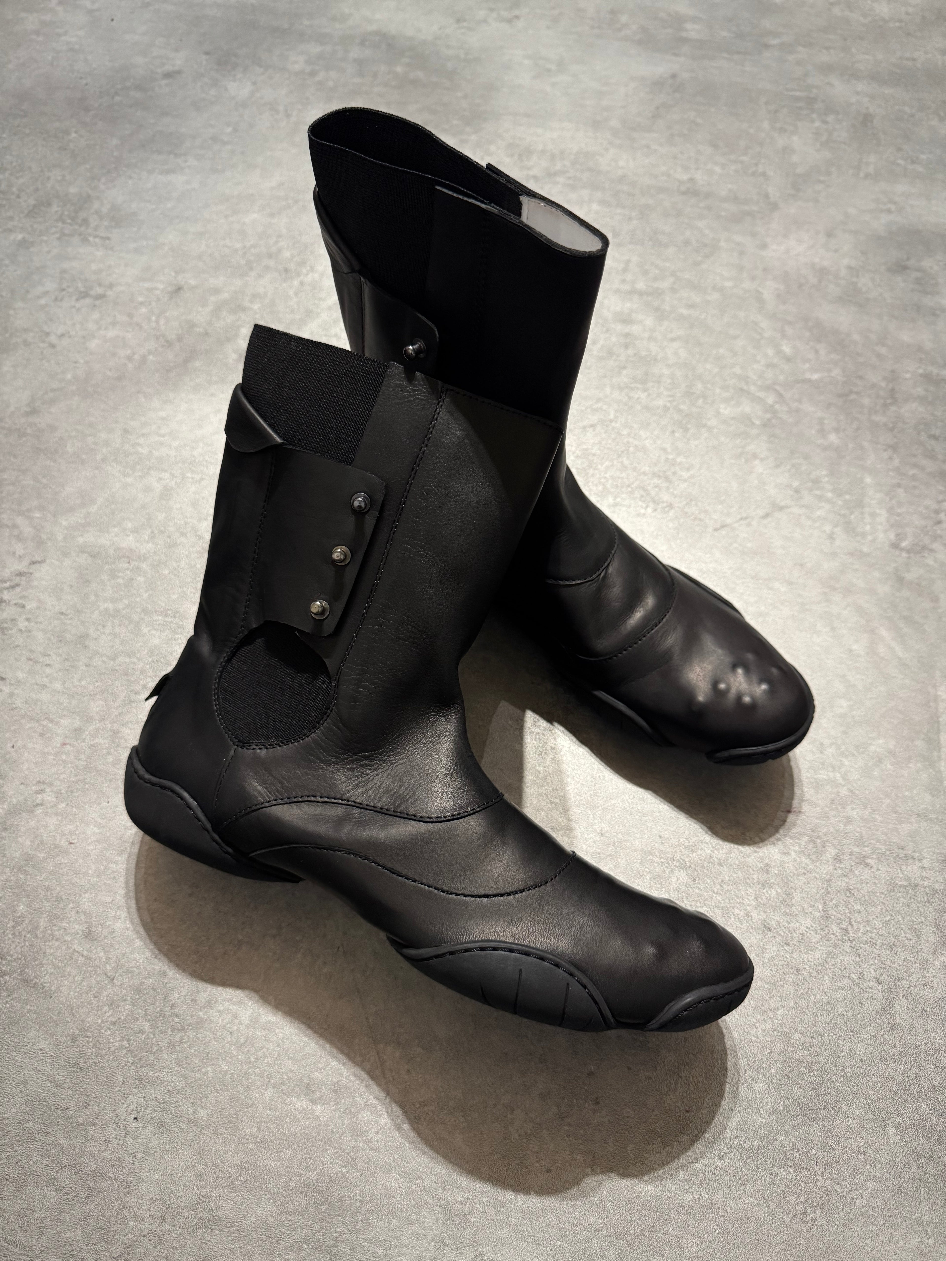 Marithé + François Girbaud Black Leather Ninja Ankle Boots (41)