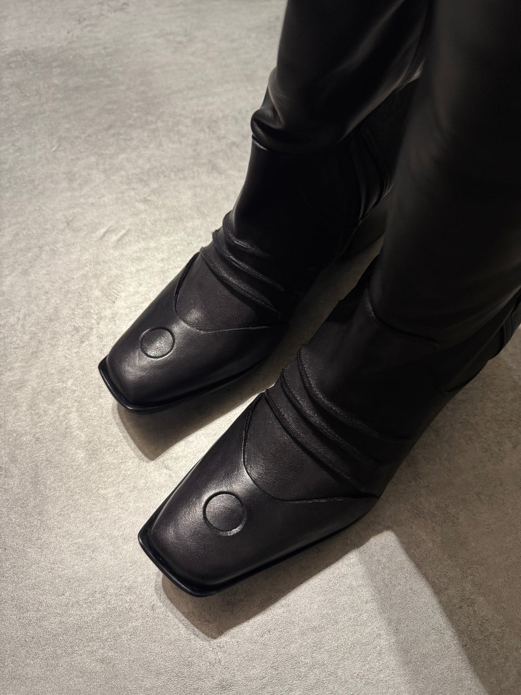 Marithé + François Girbaud Santiag Black Leather Boots (40)