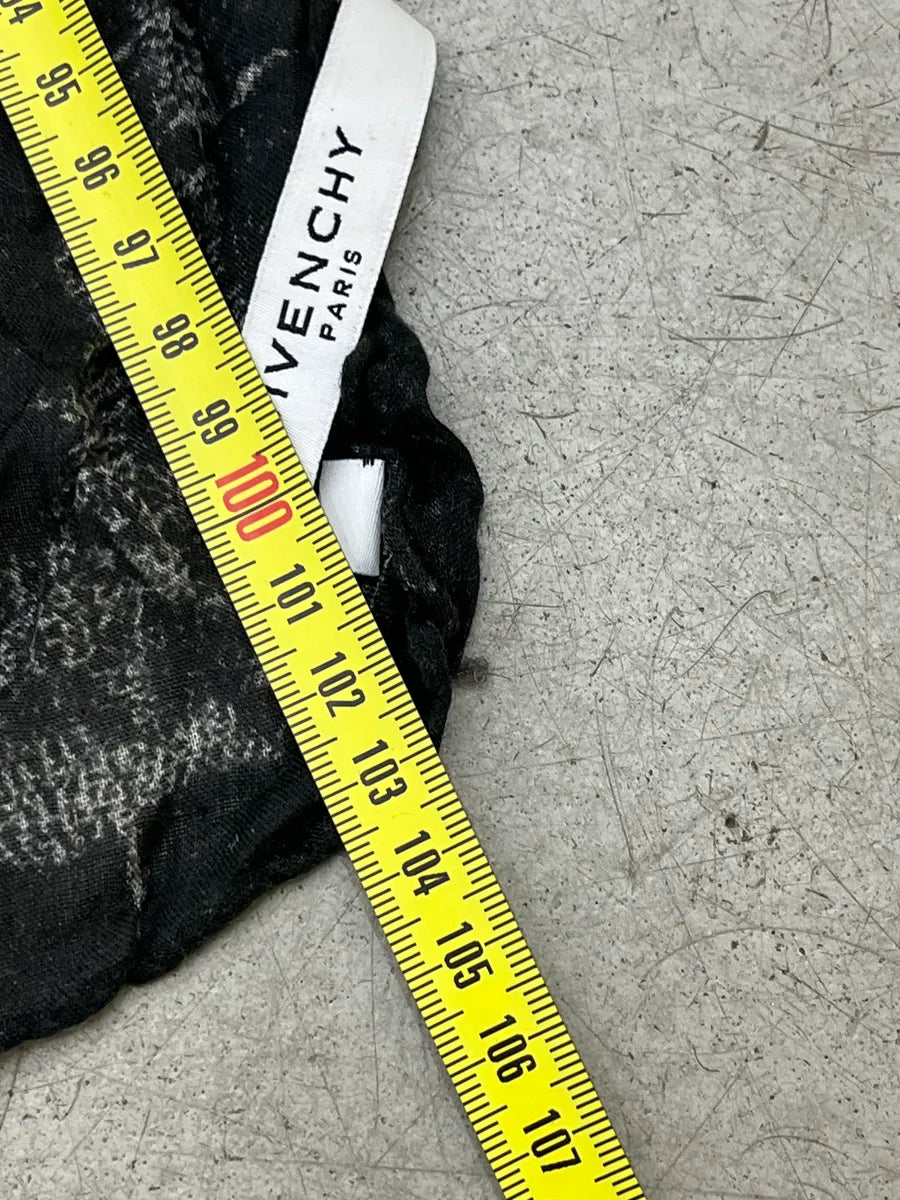 SS2016 Givenchy Black Signature Christ Star Scarf by Riccardo Tisci WCuYgHpc 6
