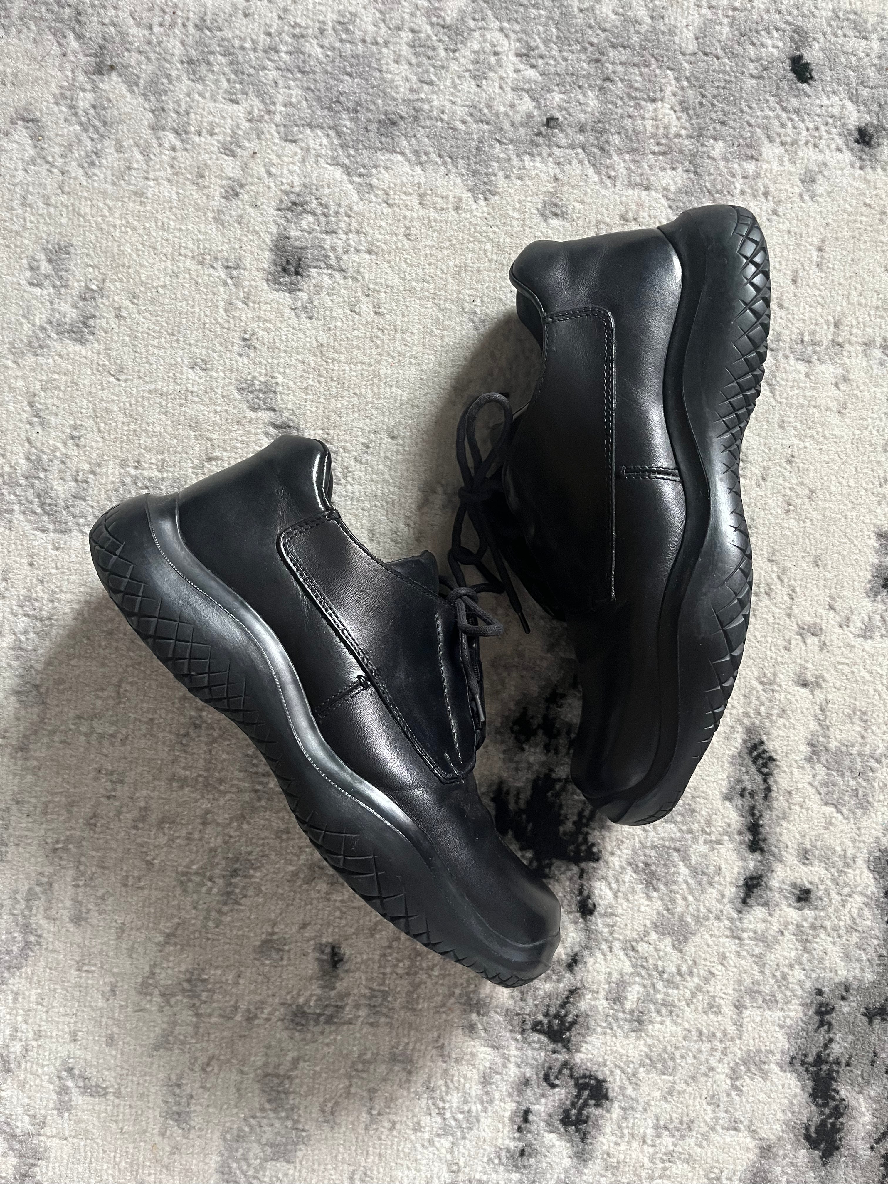 AW1999 Prada Black Chunky Vibram Boots (41,5eu/us8)