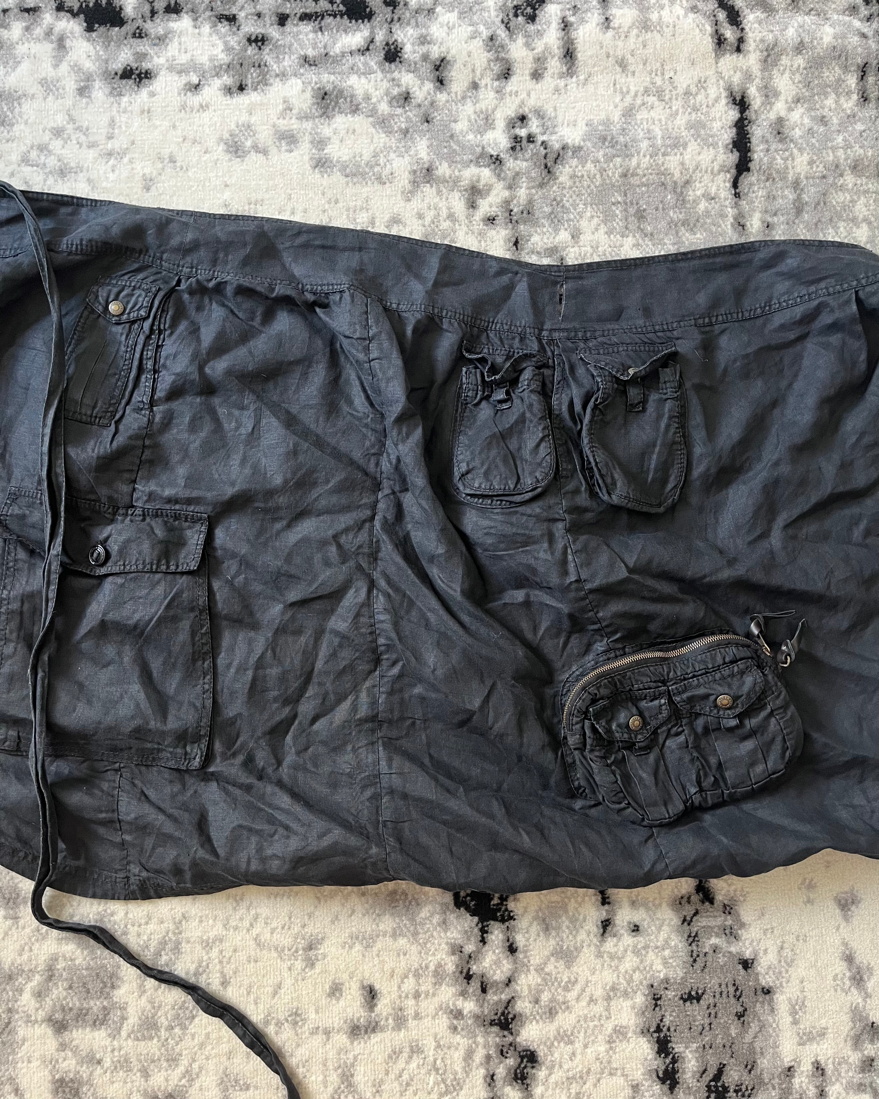 AW2003 Dolce & Gabbana Versatil Black Cargo Skirt