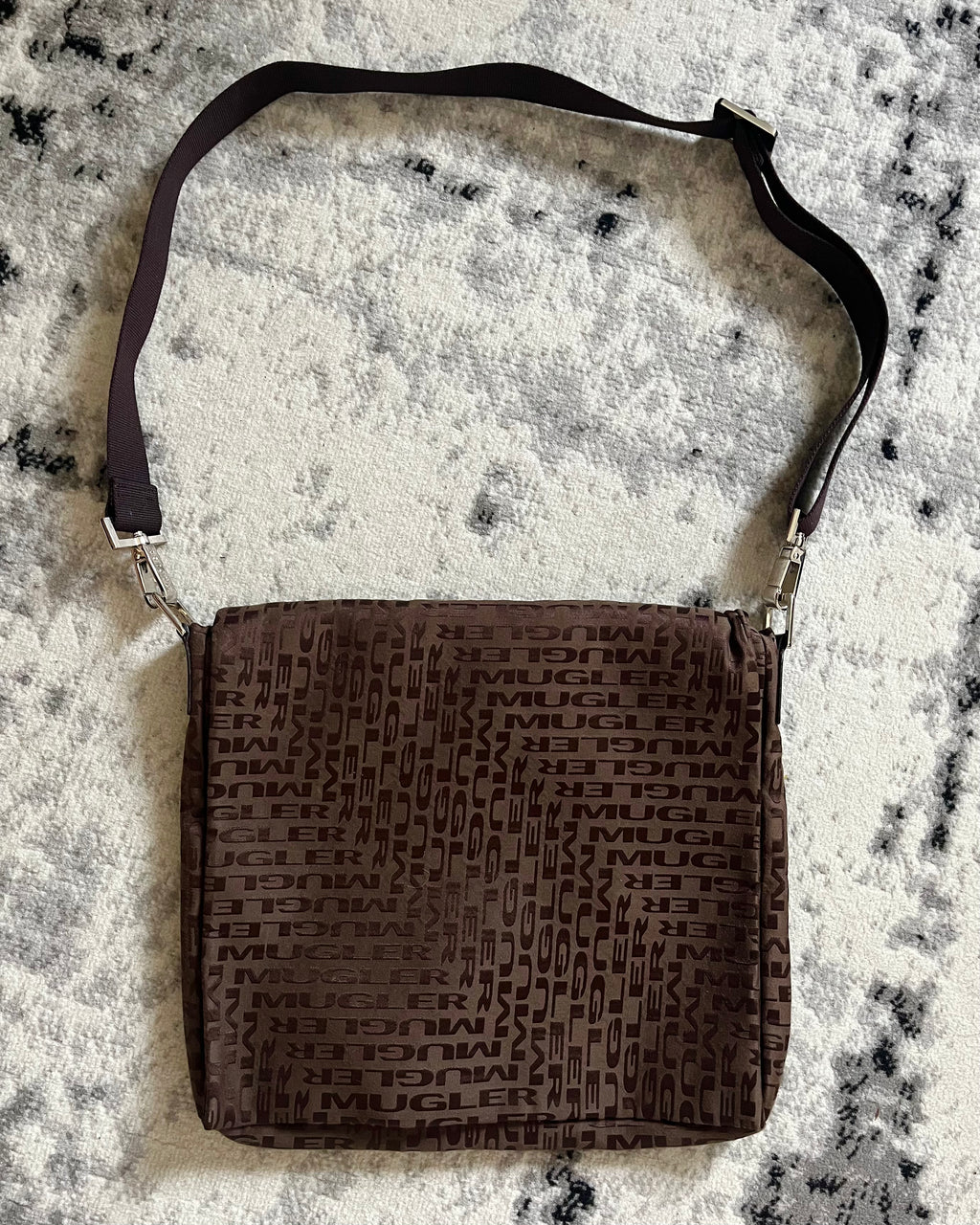 ティエリー・ミュグレー ブラウン メッセンジャー バッグ