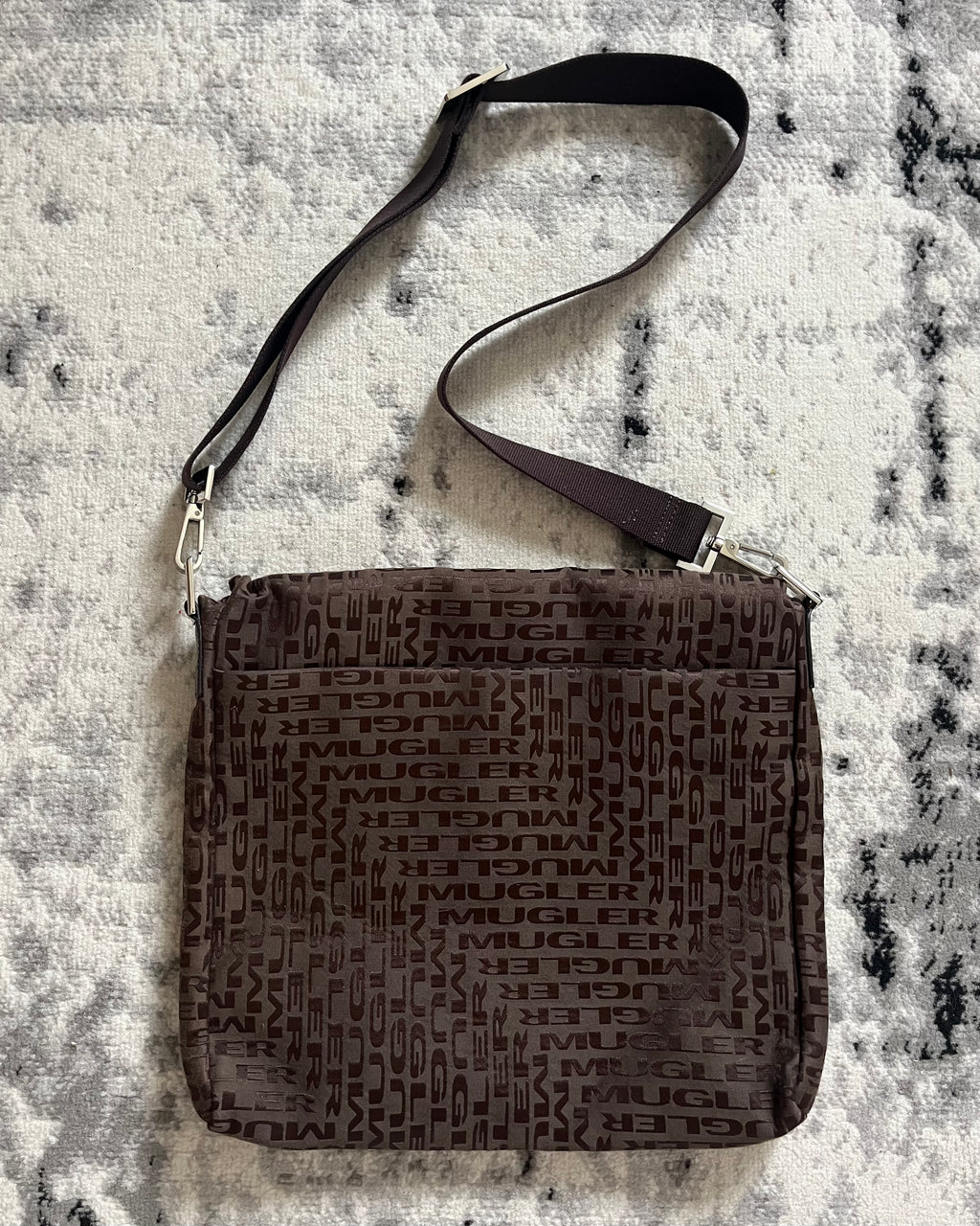 ティエリー・ミュグレー ブラウン メッセンジャー バッグ