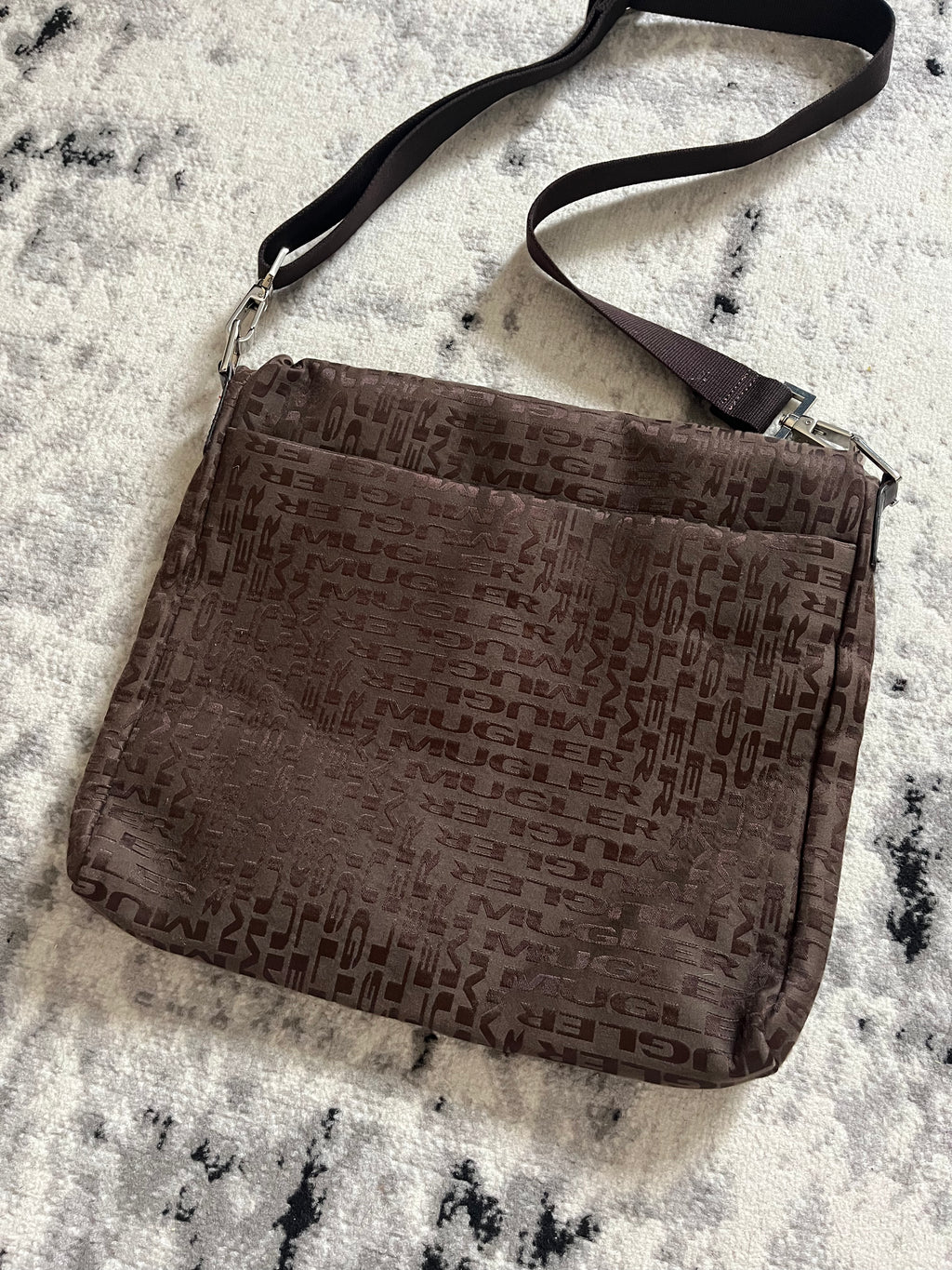 ティエリー・ミュグレー ブラウン メッセンジャー バッグ