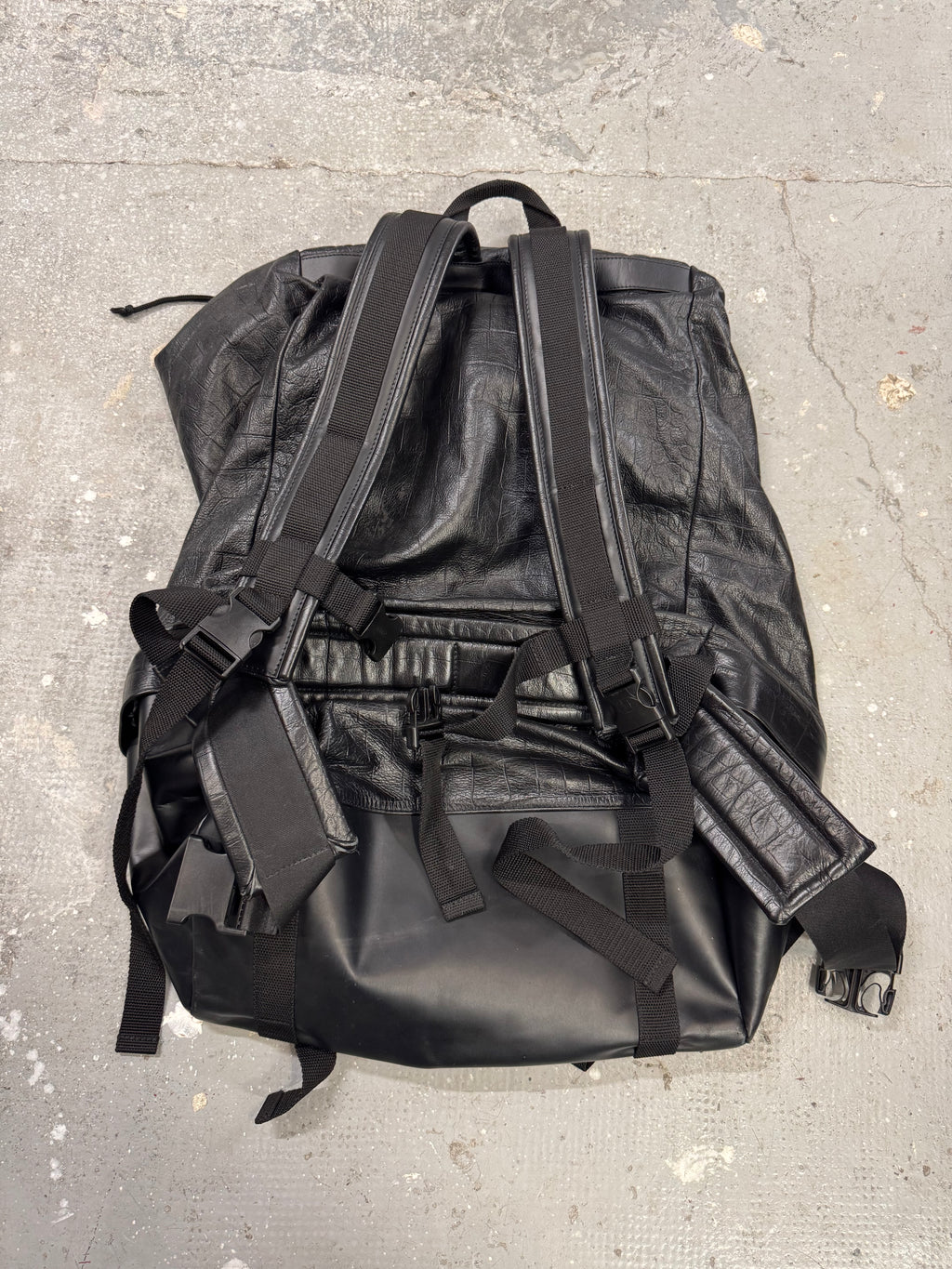 AW2016 Emporio Armani XXL Black Bovine Leather Backpack (OS)