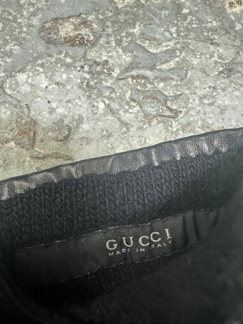 2000s Gucci Black Italian Leather Gloves (OS)