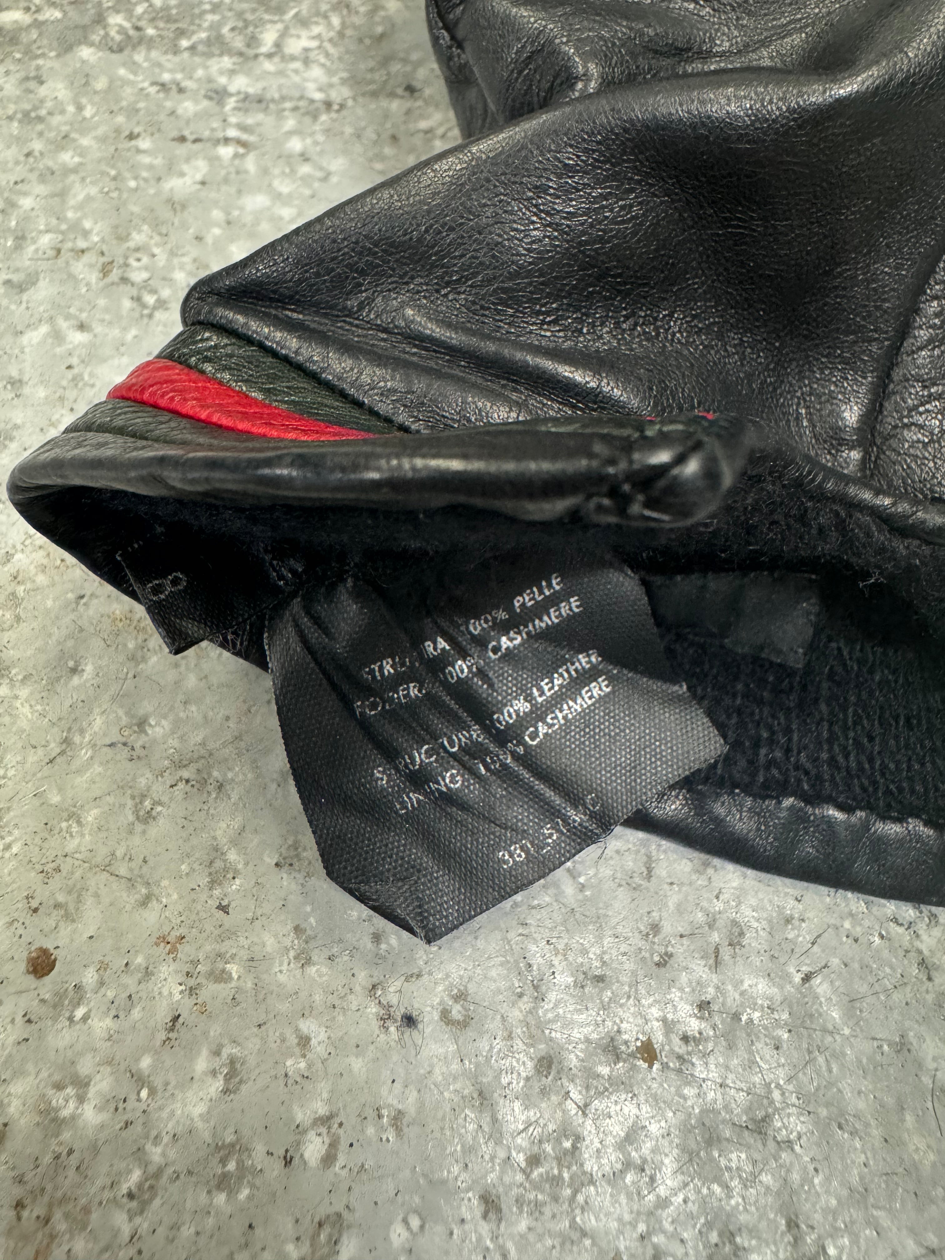 2000s Gucci Black Italian Leather Gloves (OS)