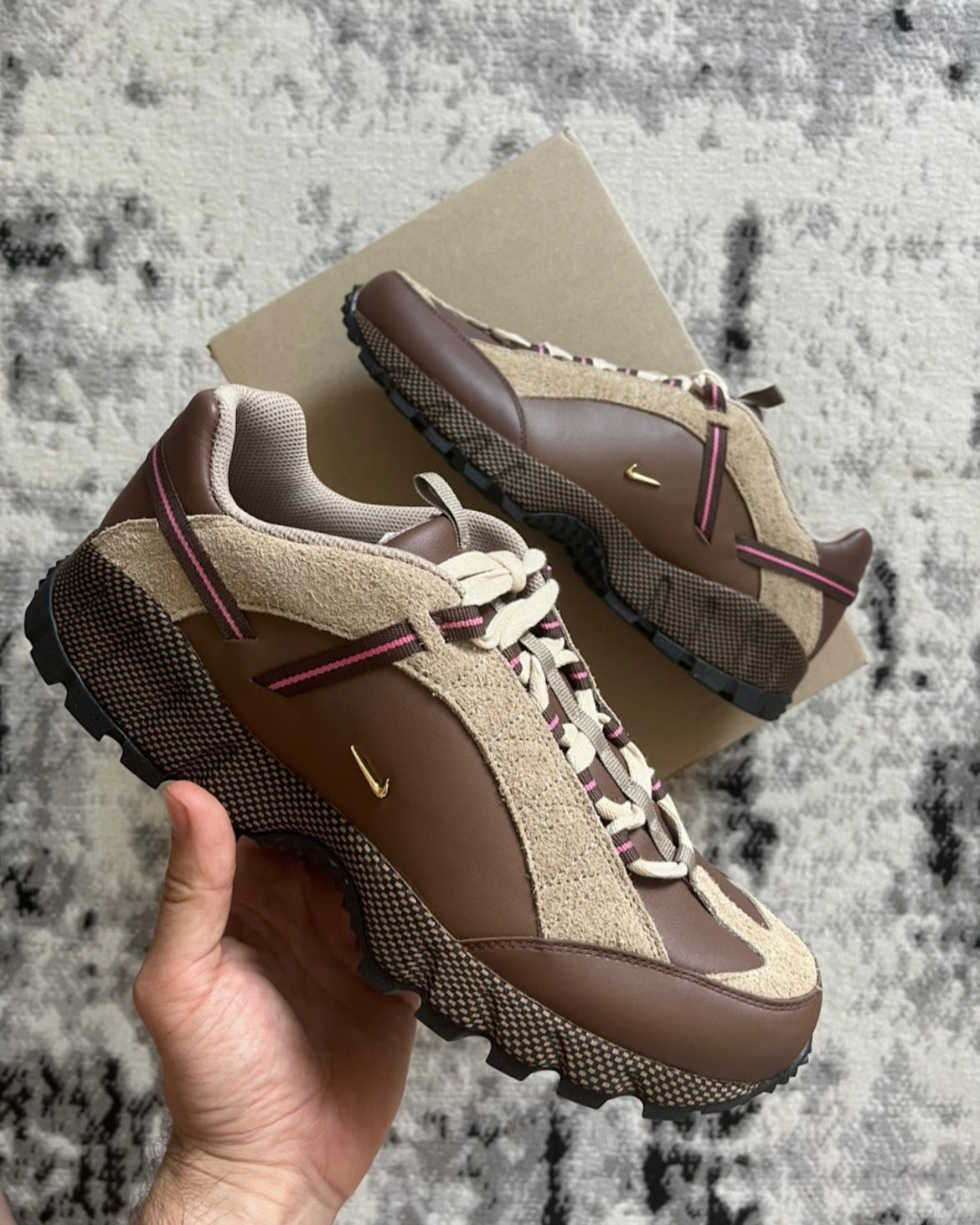Jacquemus Nike Humara Brown (44,5eu)