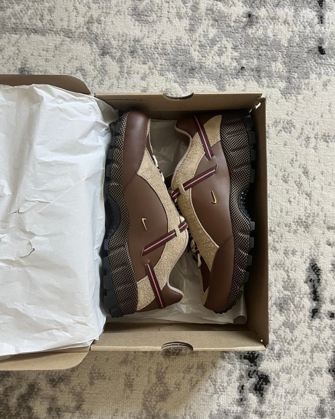 Jacquemus Nike Humara Brown (44,5eu)